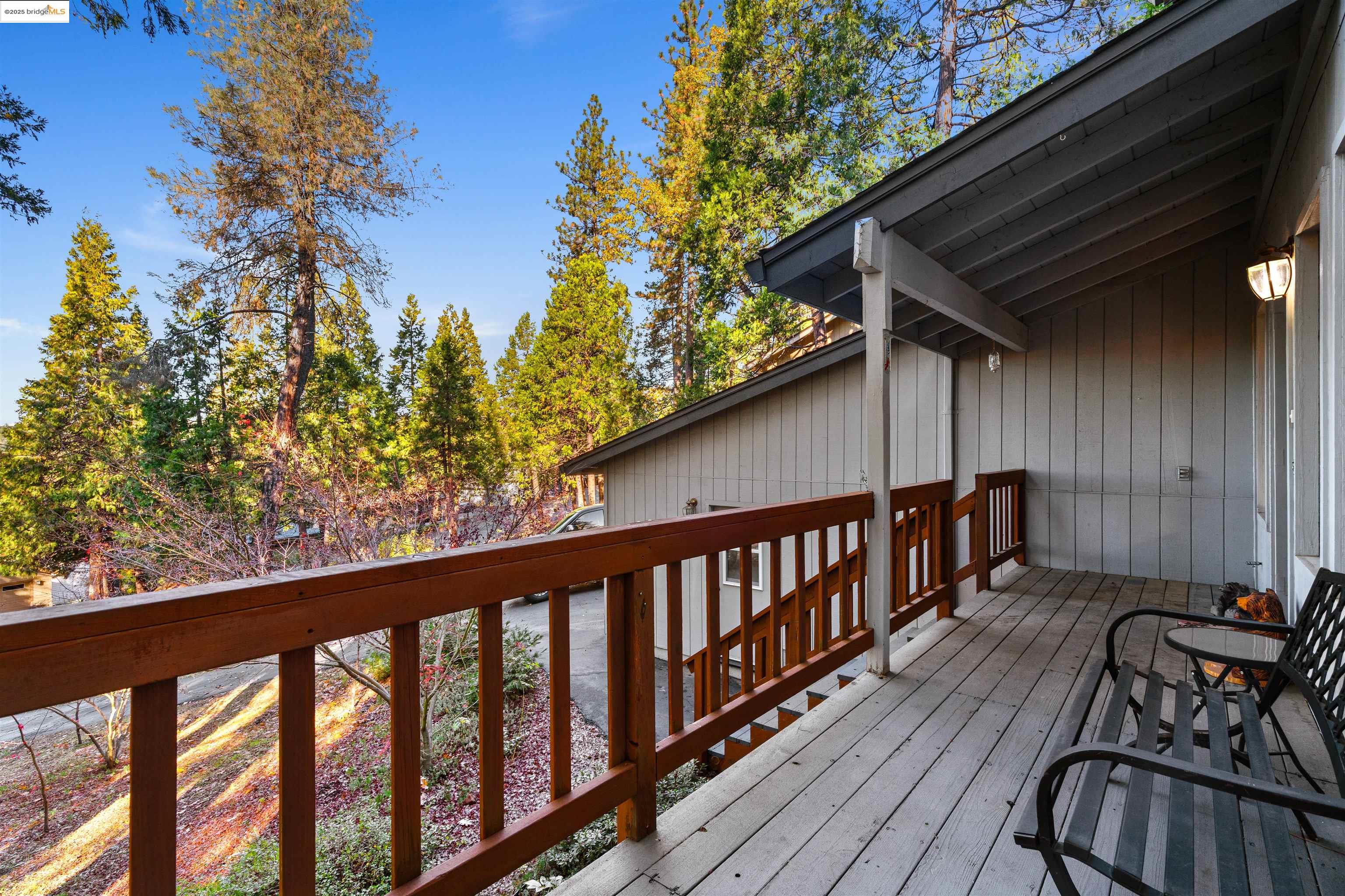 208 Snowberry