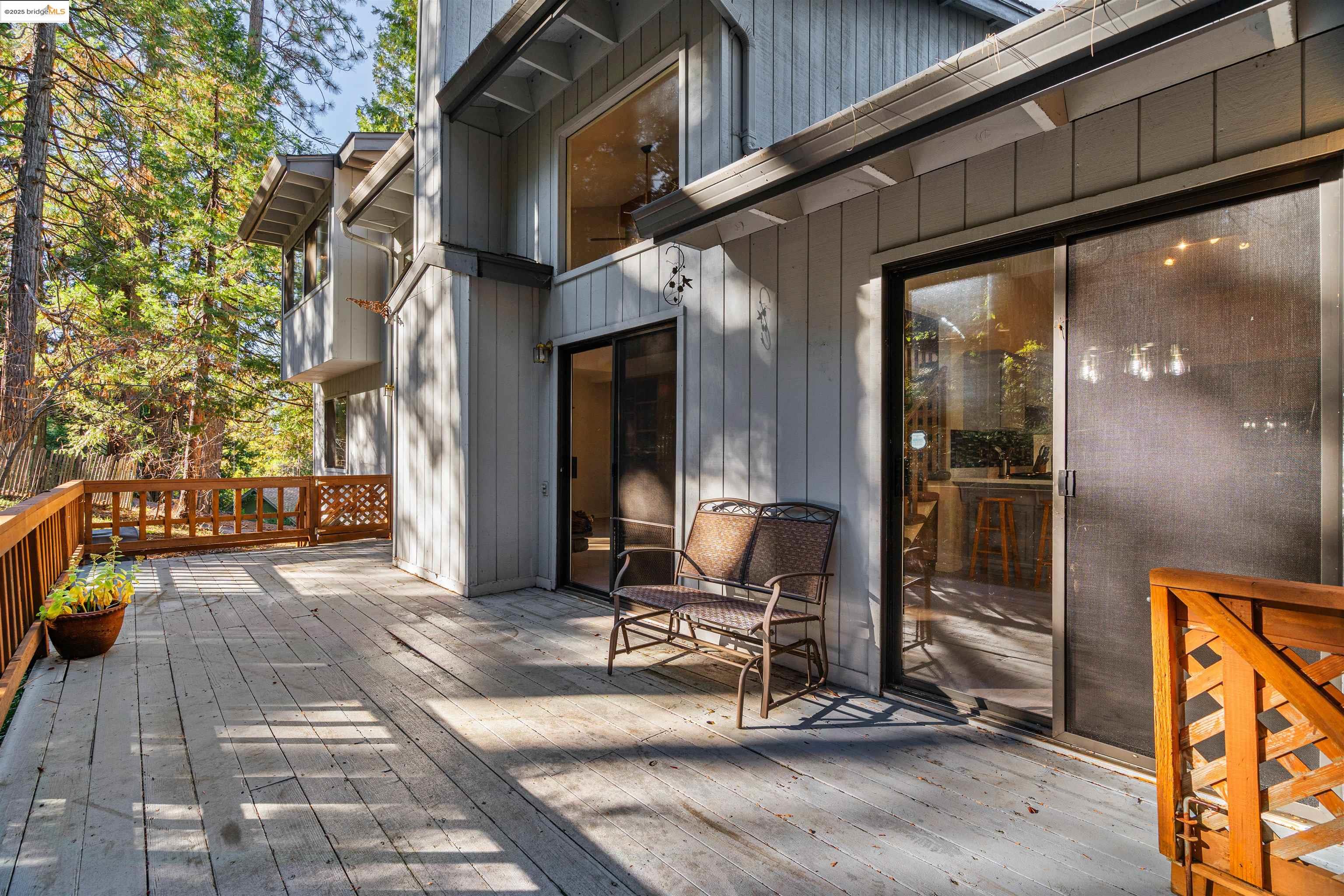208 Snowberry