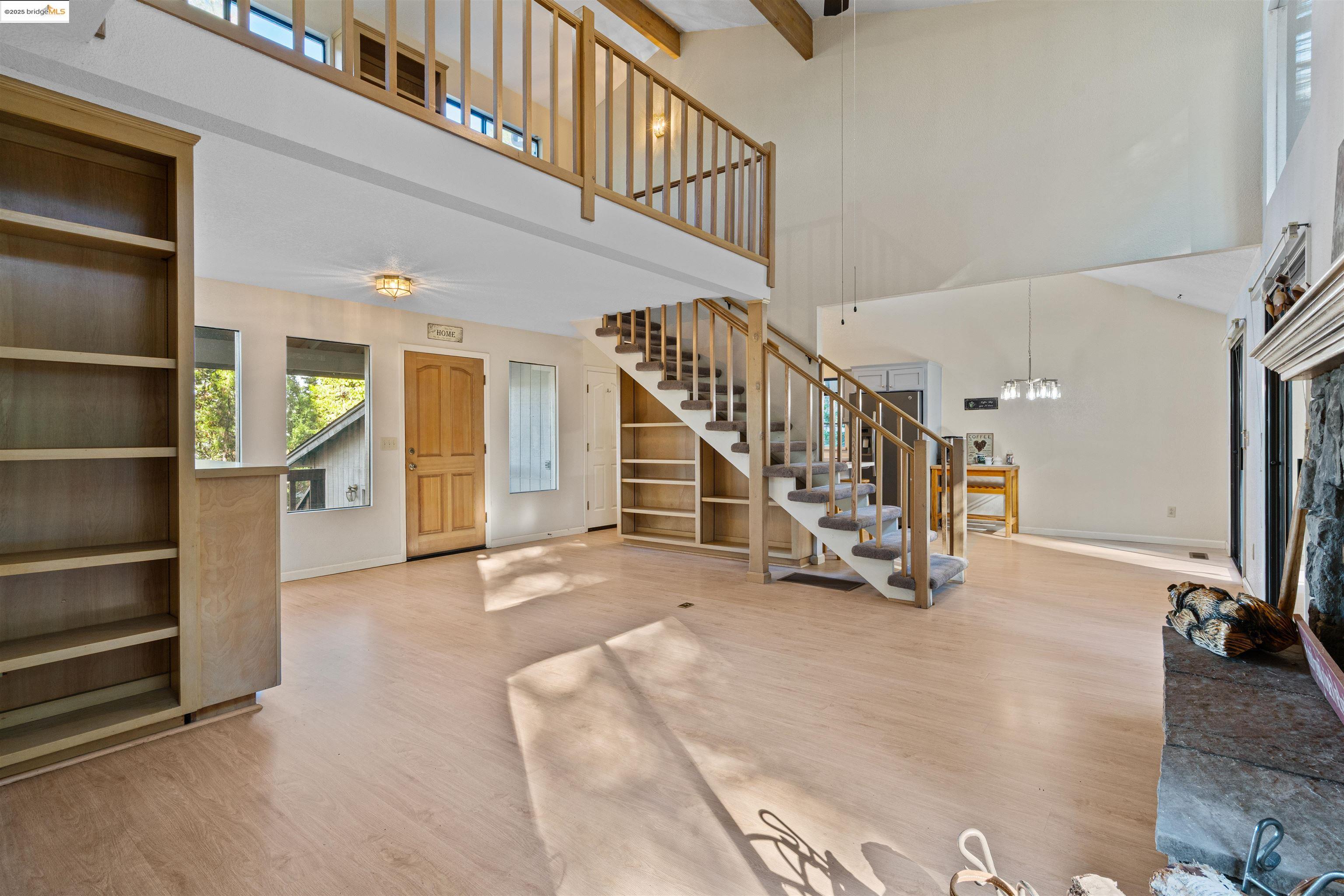 208 Snowberry