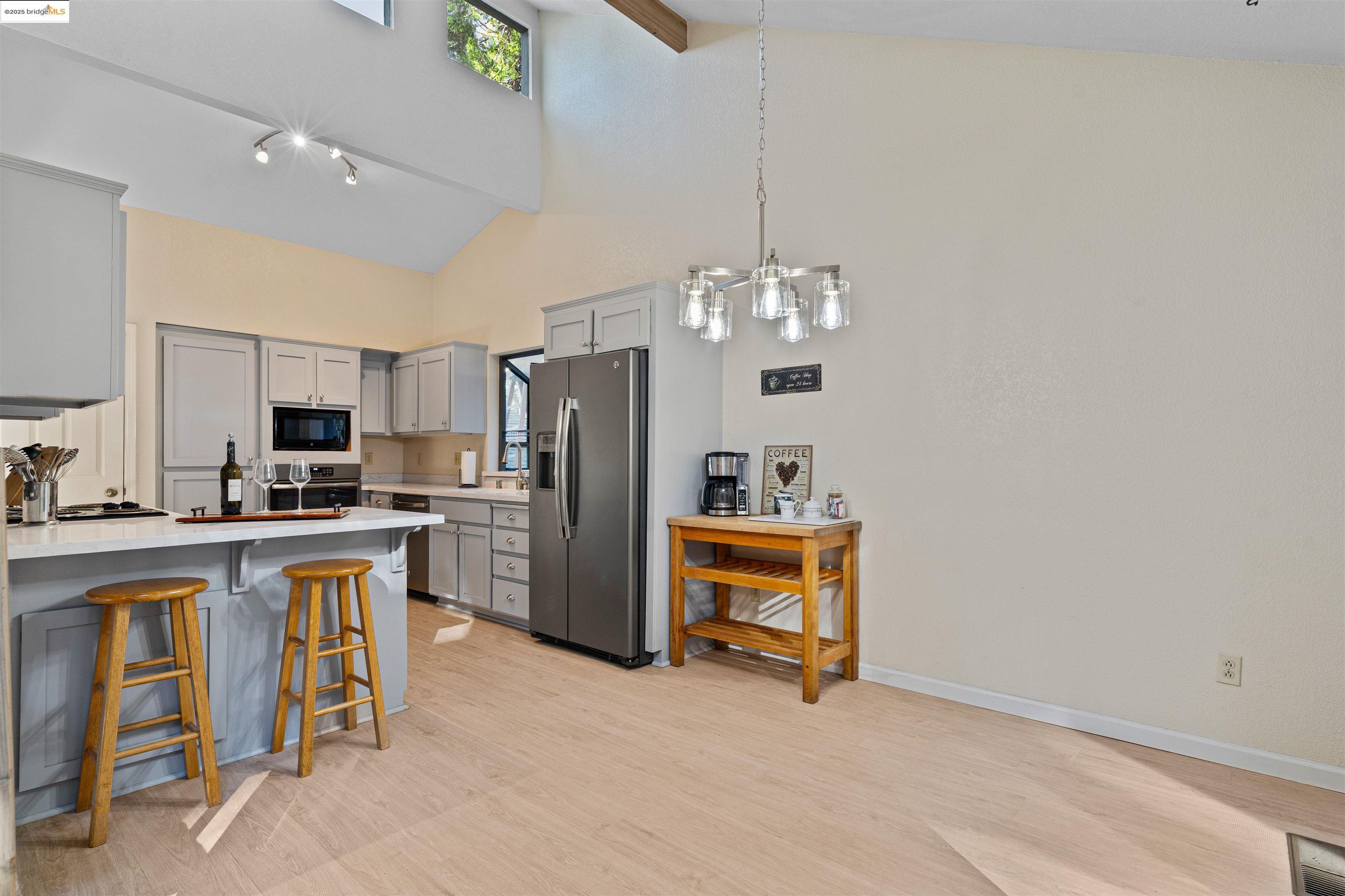 208 Snowberry