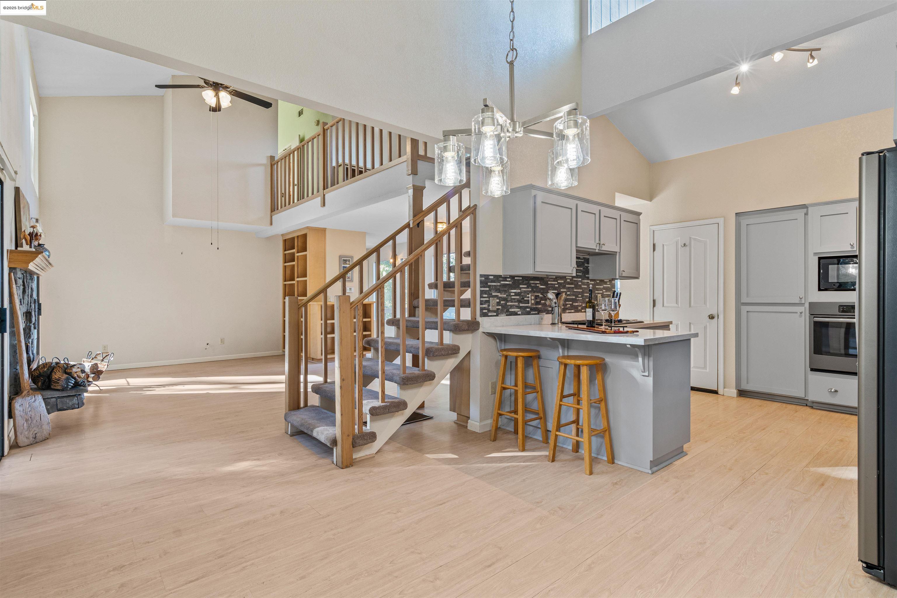 208 Snowberry