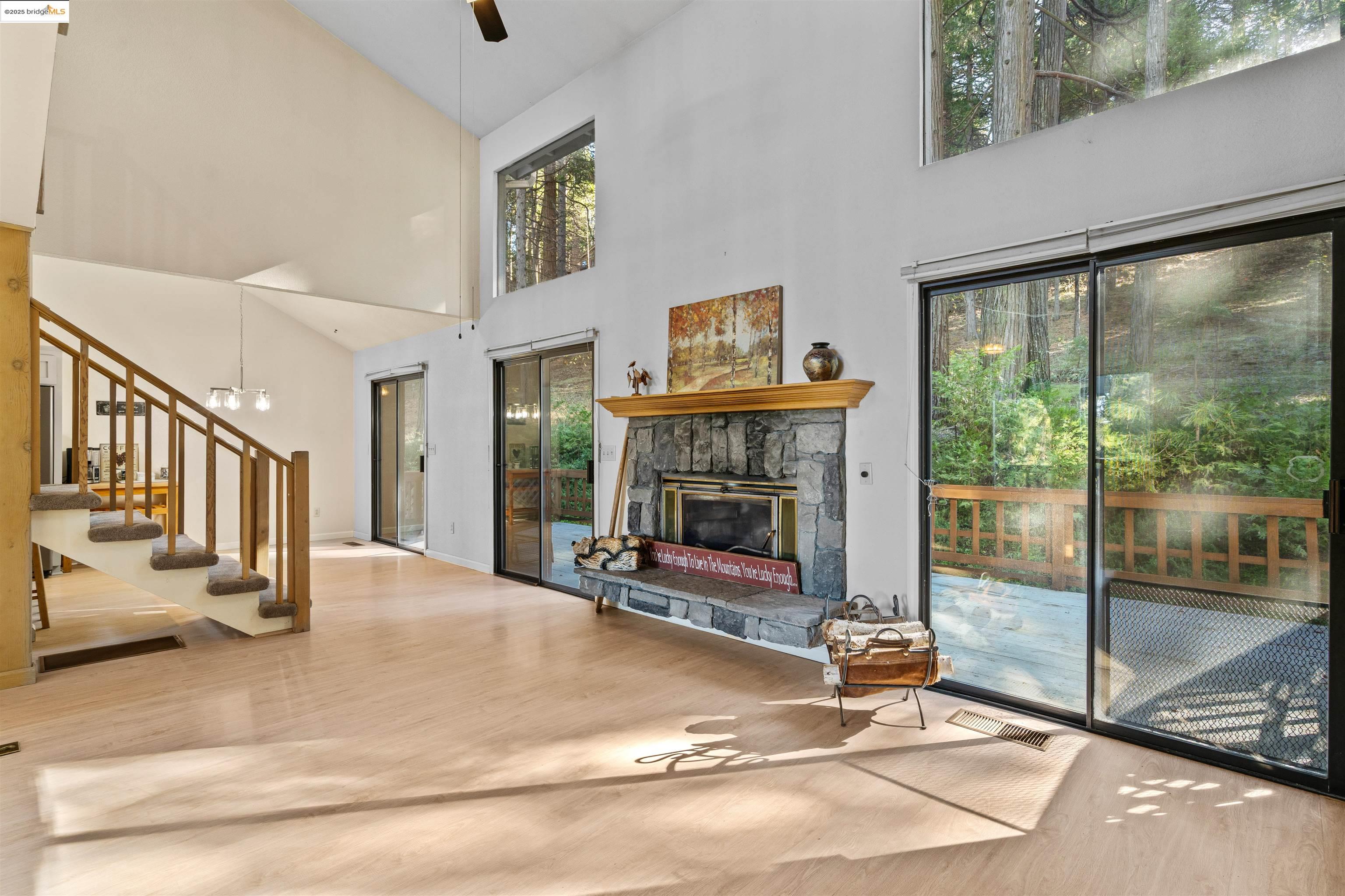 208 Snowberry