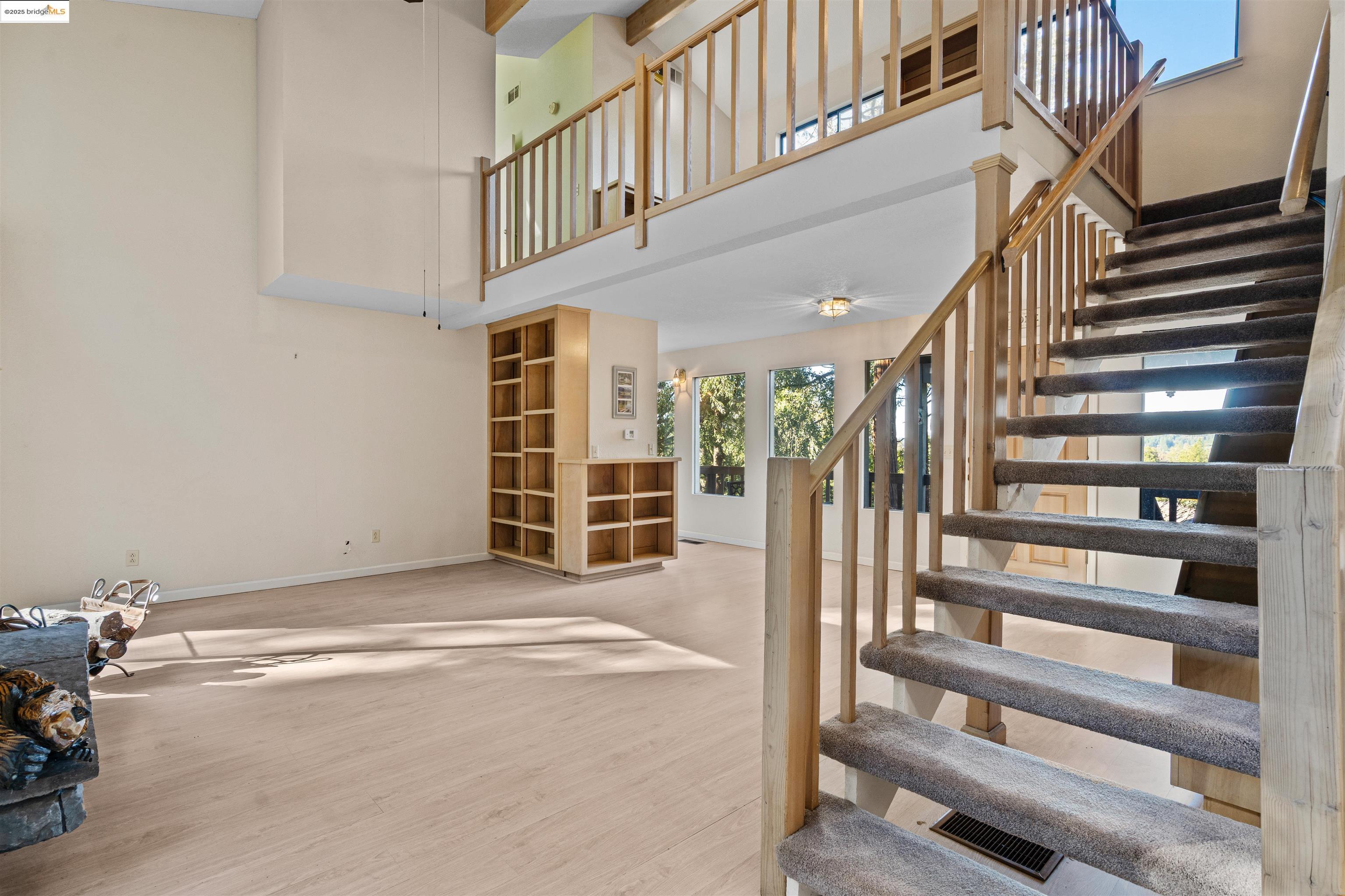 208 Snowberry