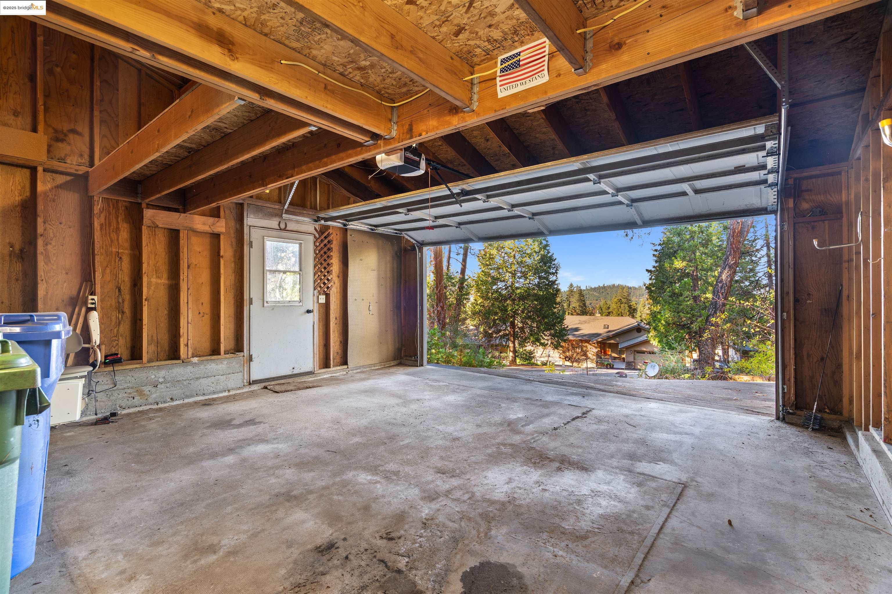 208 Snowberry
