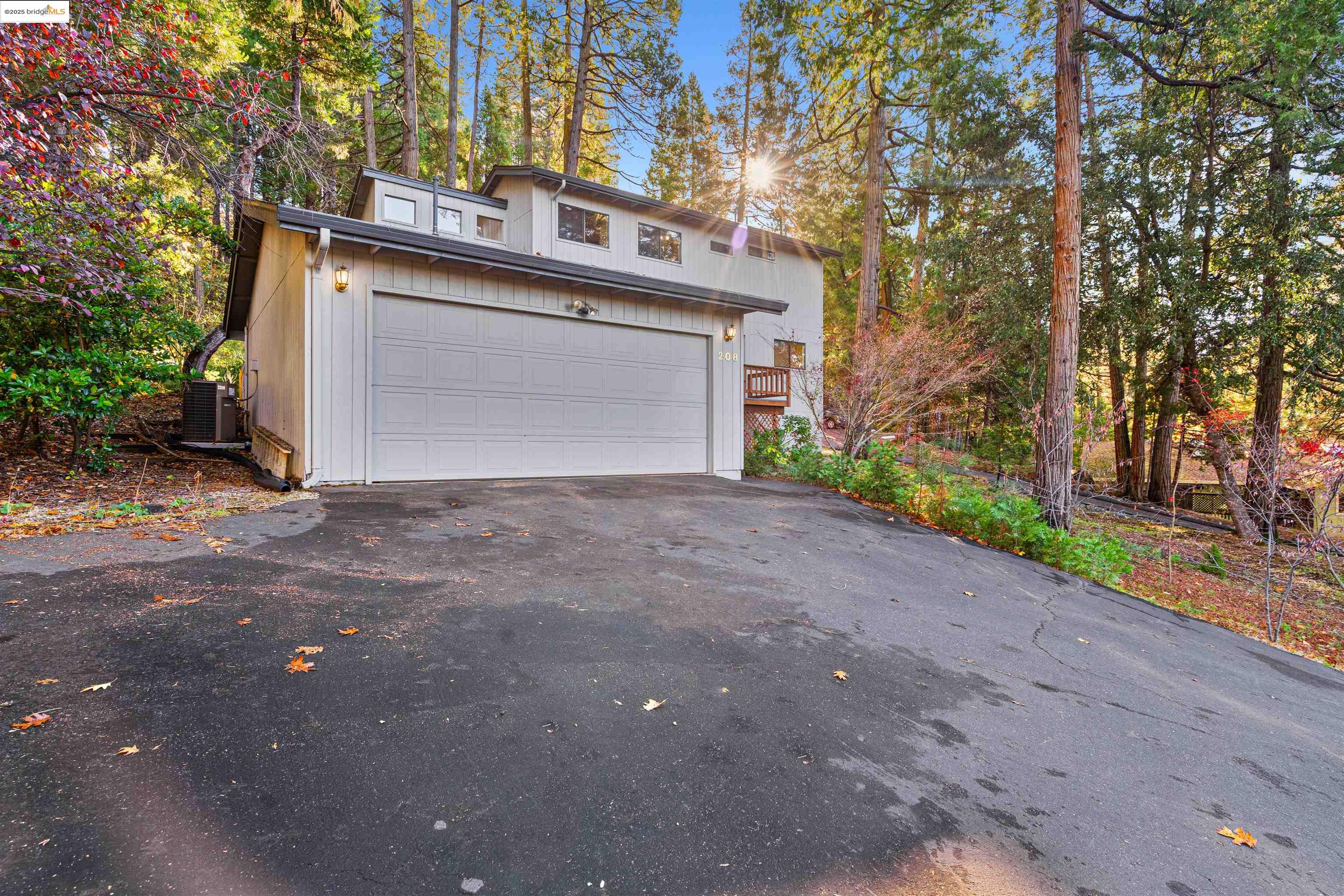 208 Snowberry