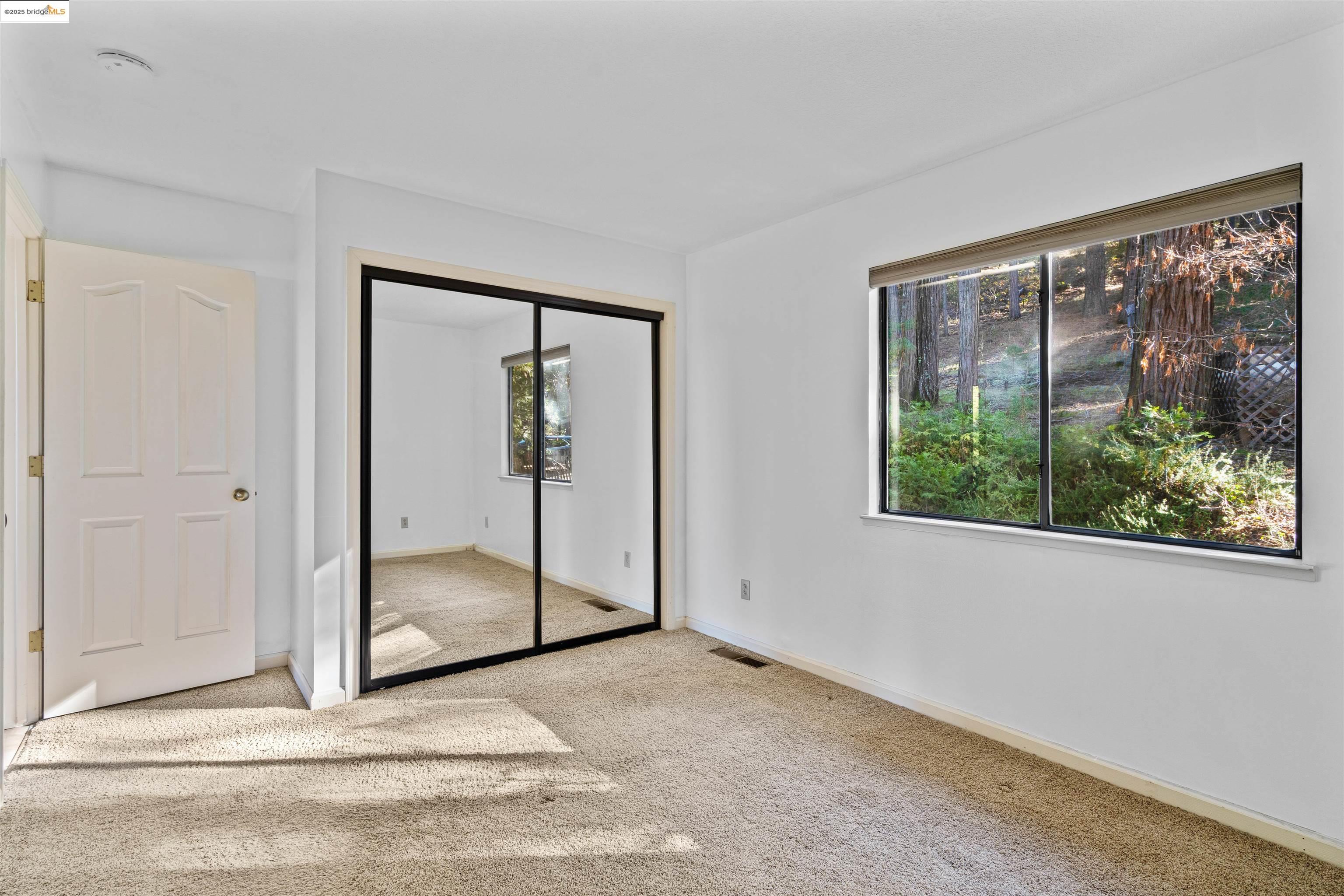 208 Snowberry