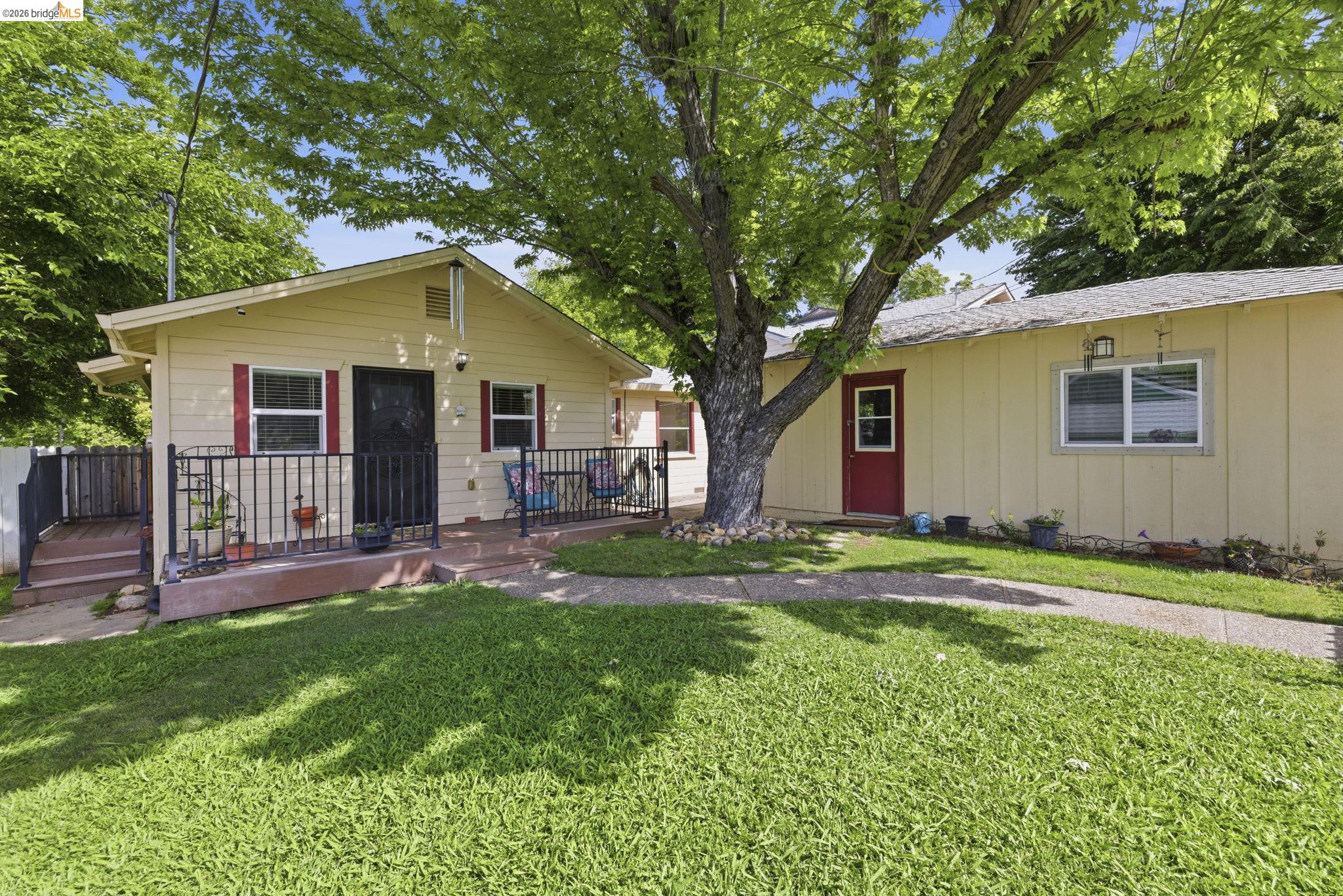 268 N California