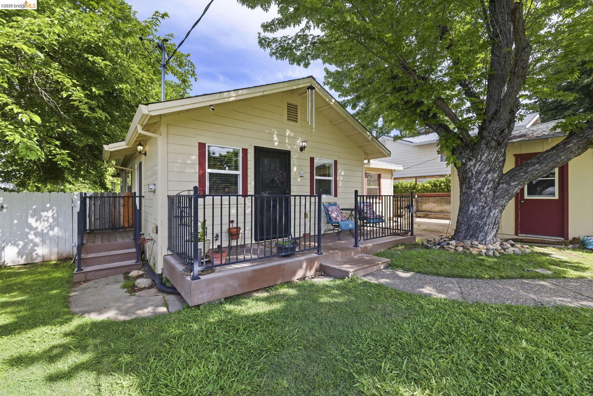 268 N California