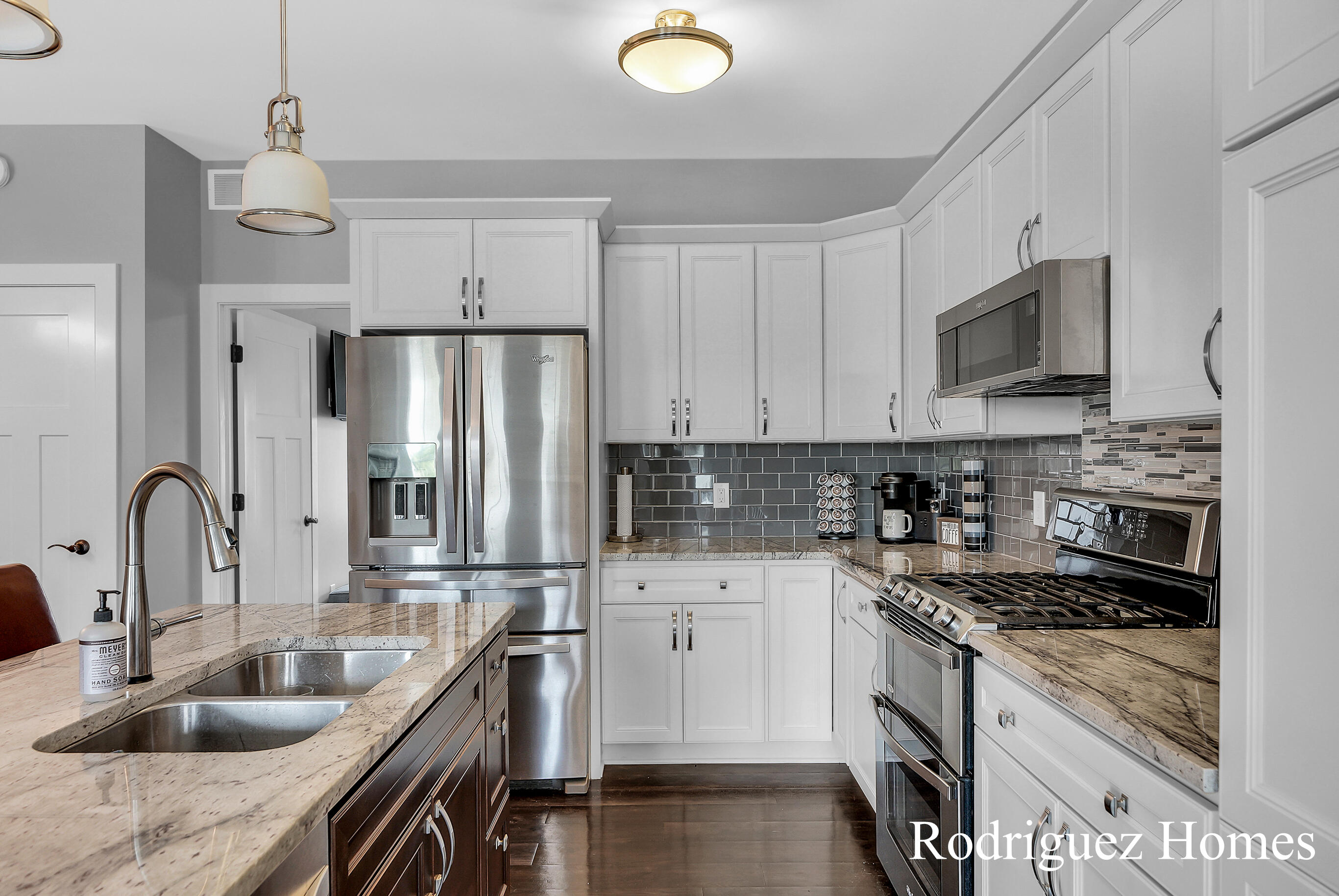 2082 Celadon Drive NE