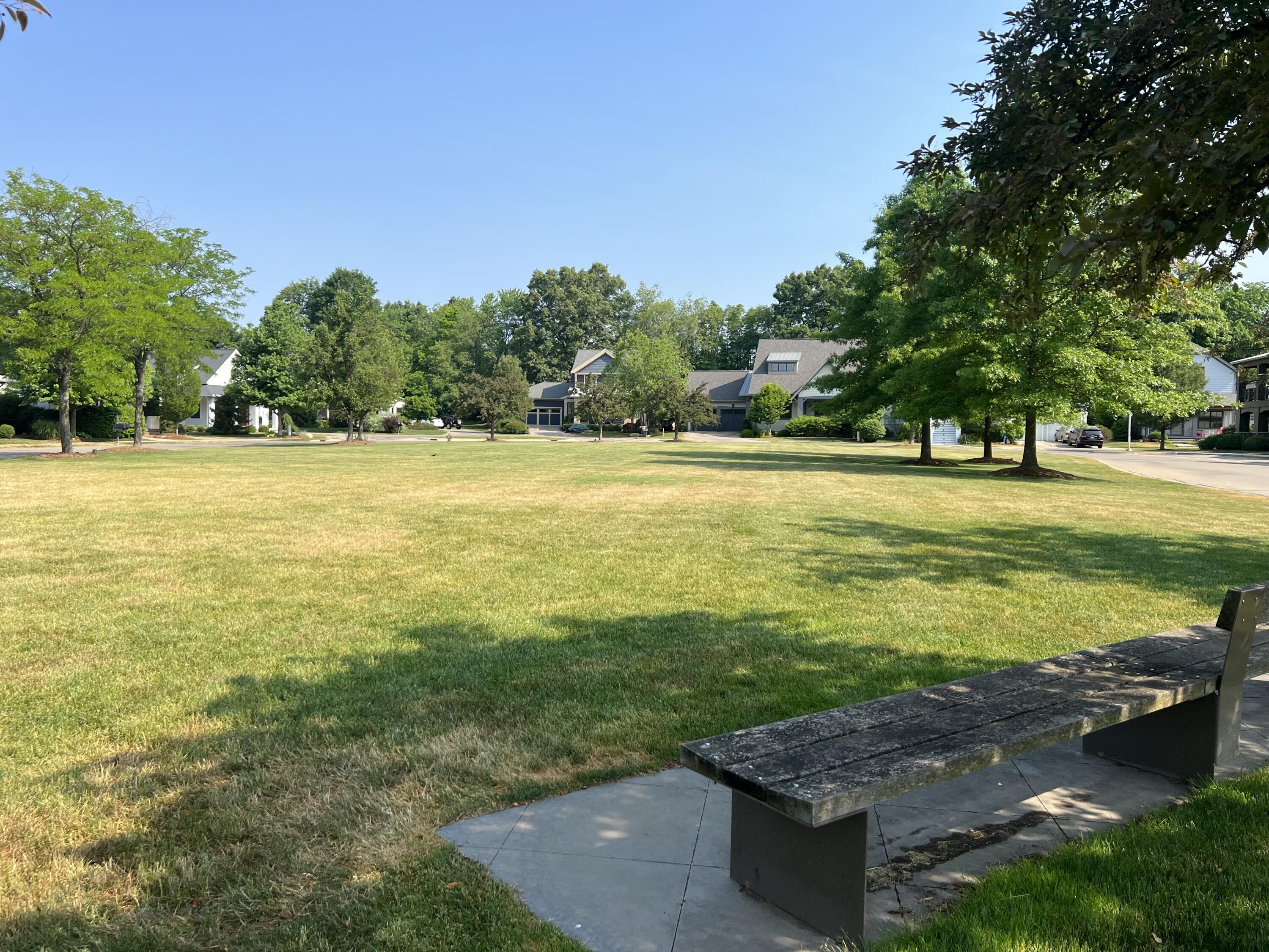 2082 Celadon Drive NE