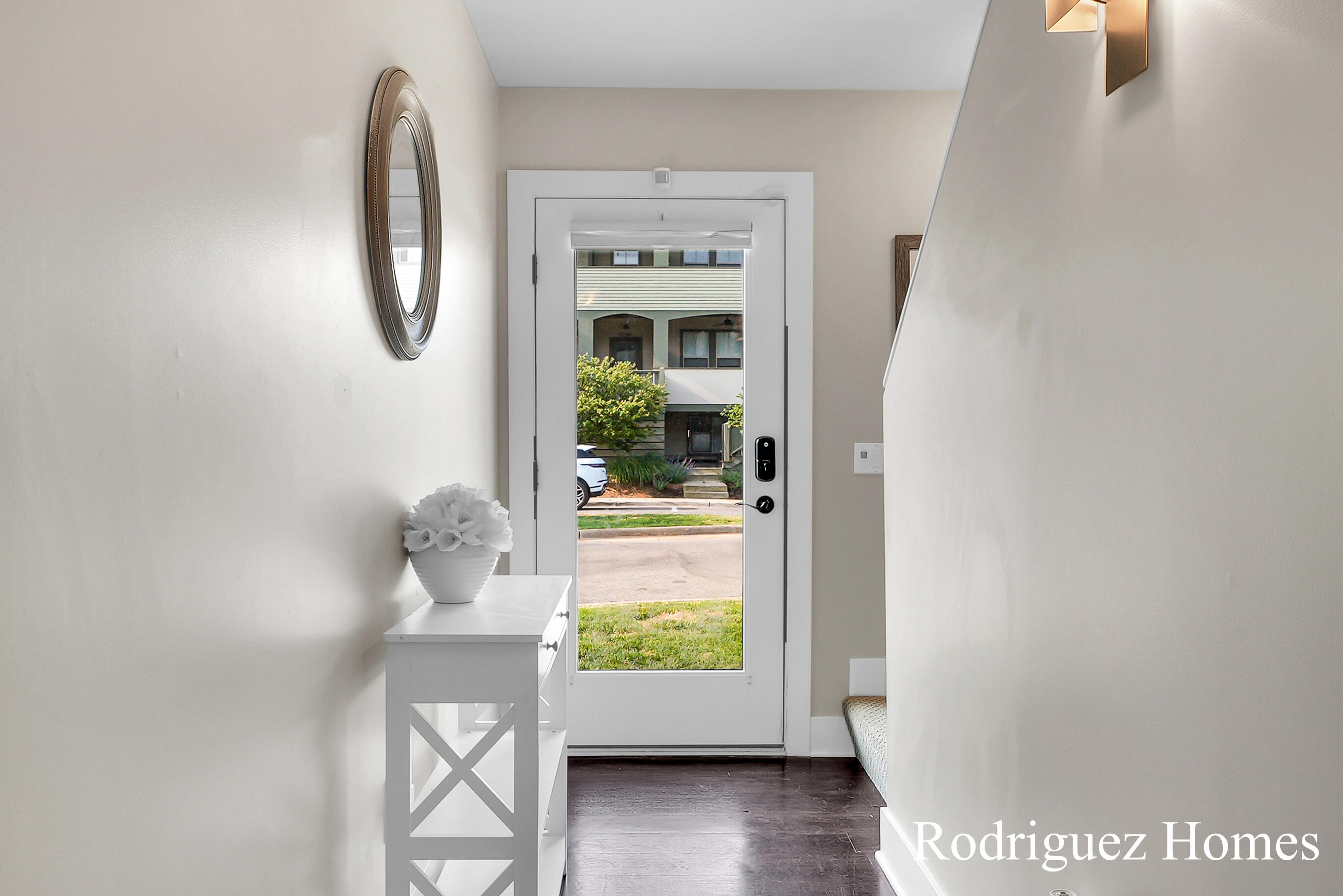 2082 Celadon Drive NE