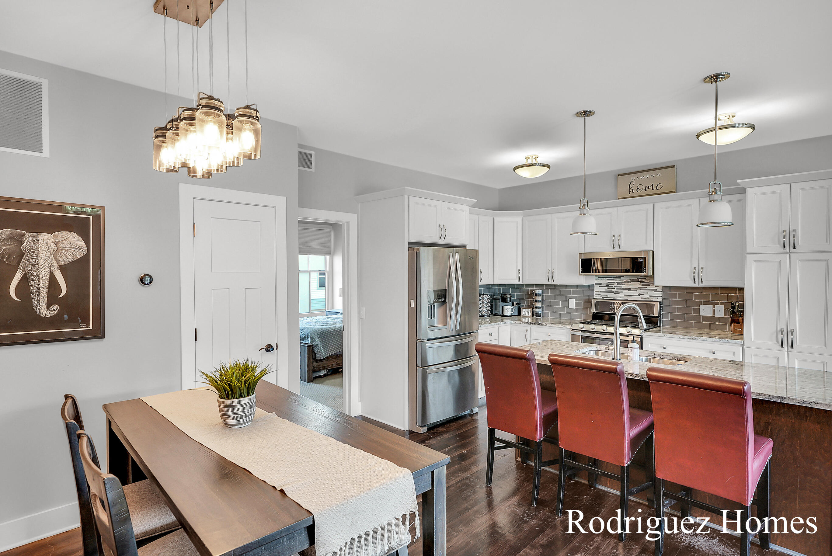 2082 Celadon Drive NE