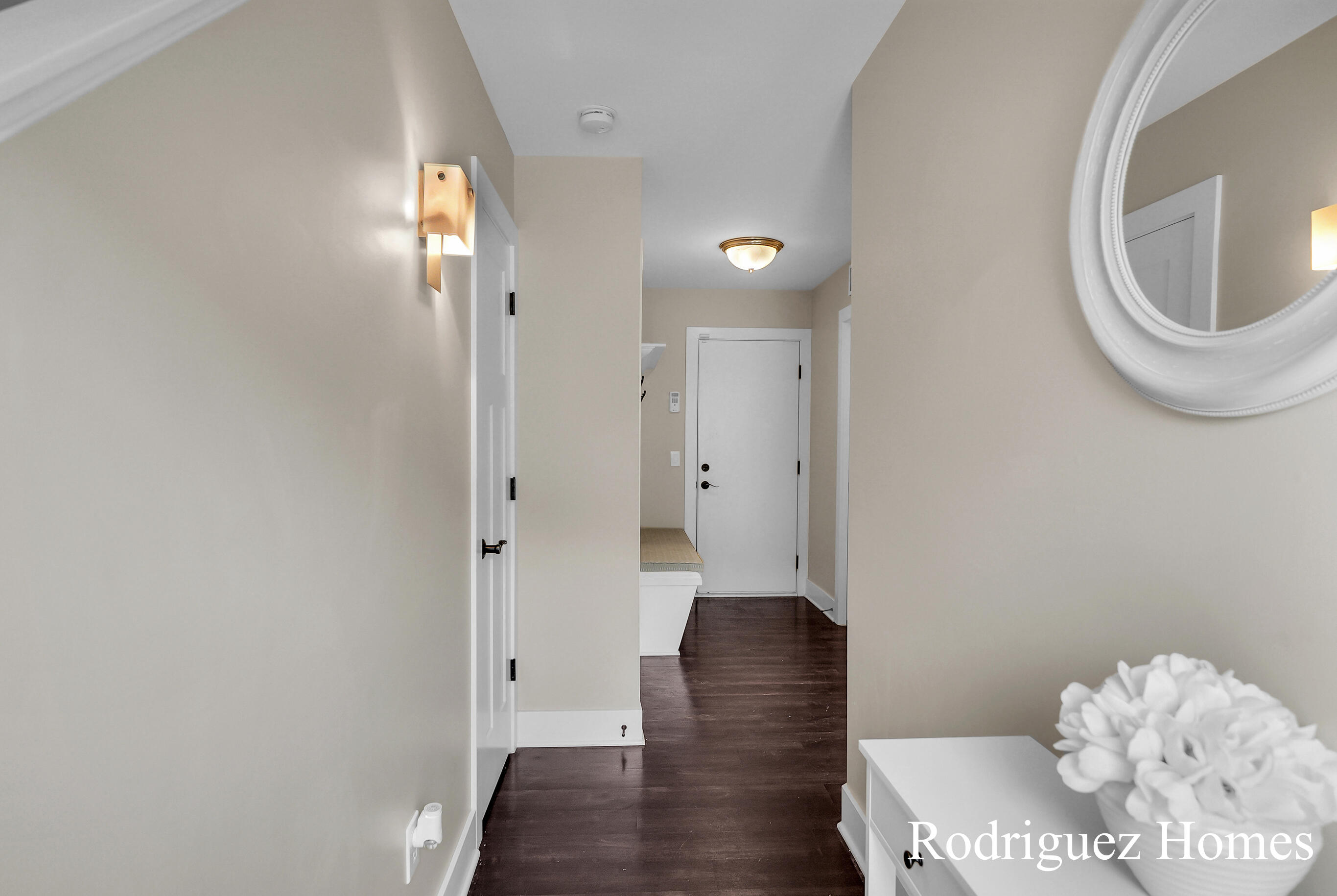 2082 Celadon Drive NE