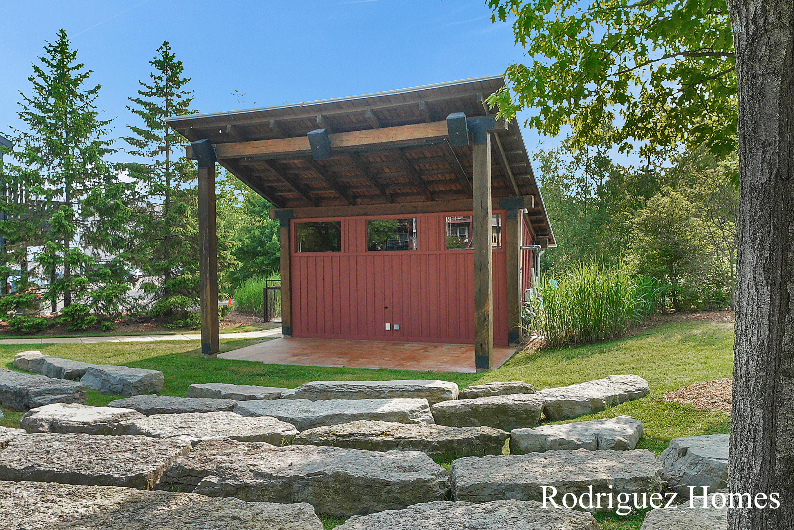 2082 Celadon Drive NE