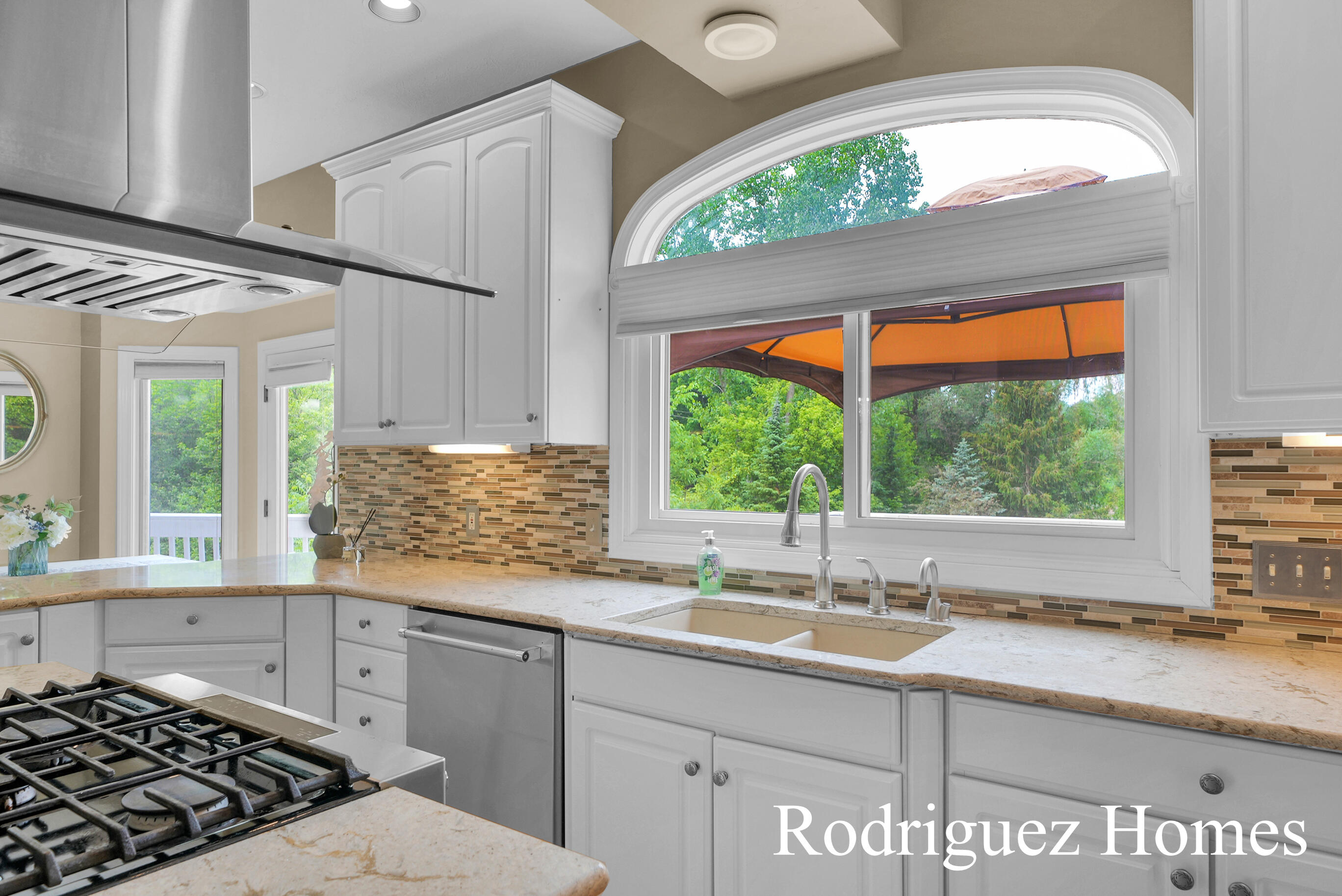 815 Bradford Hollow Drive NE