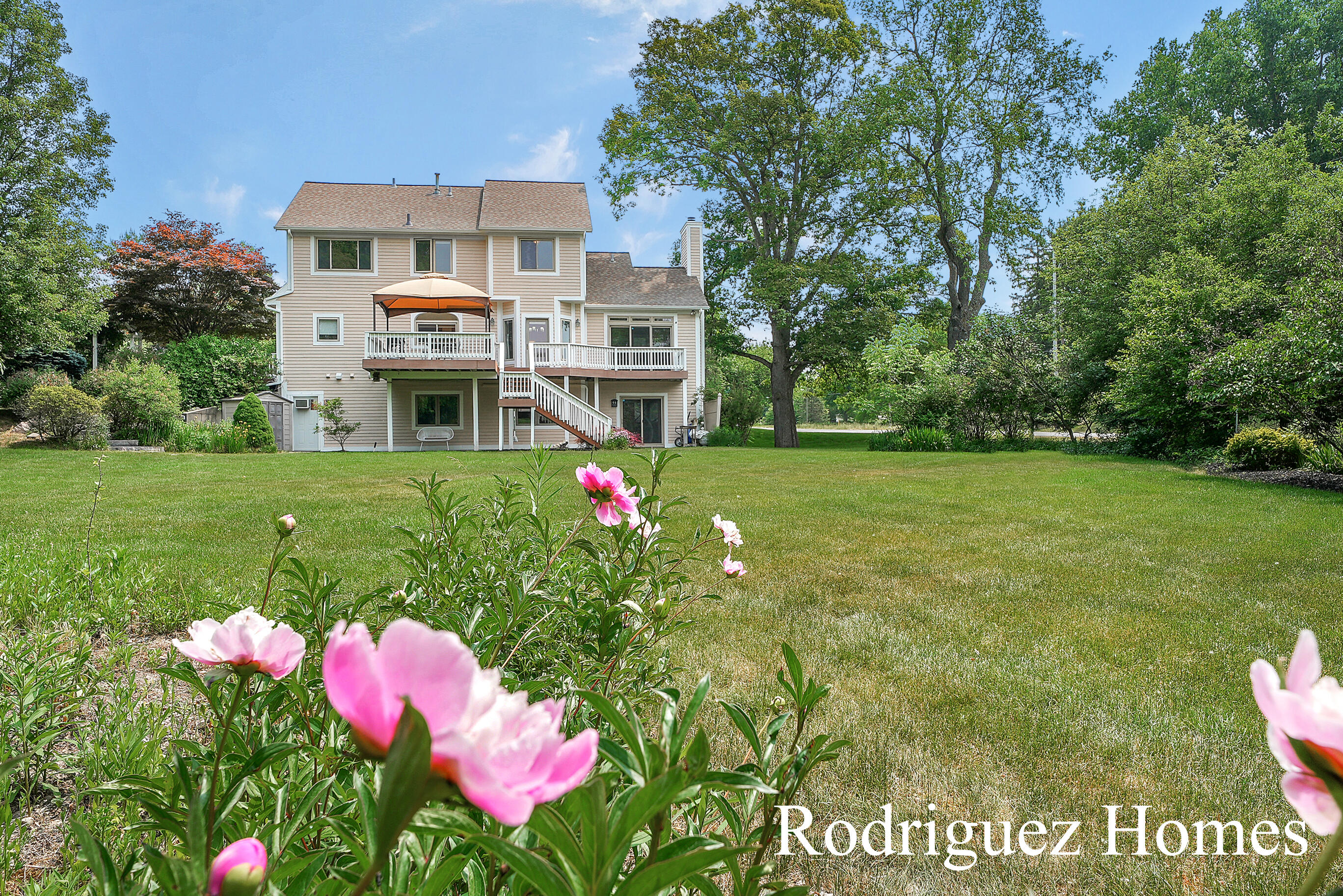 815 Bradford Hollow Drive NE