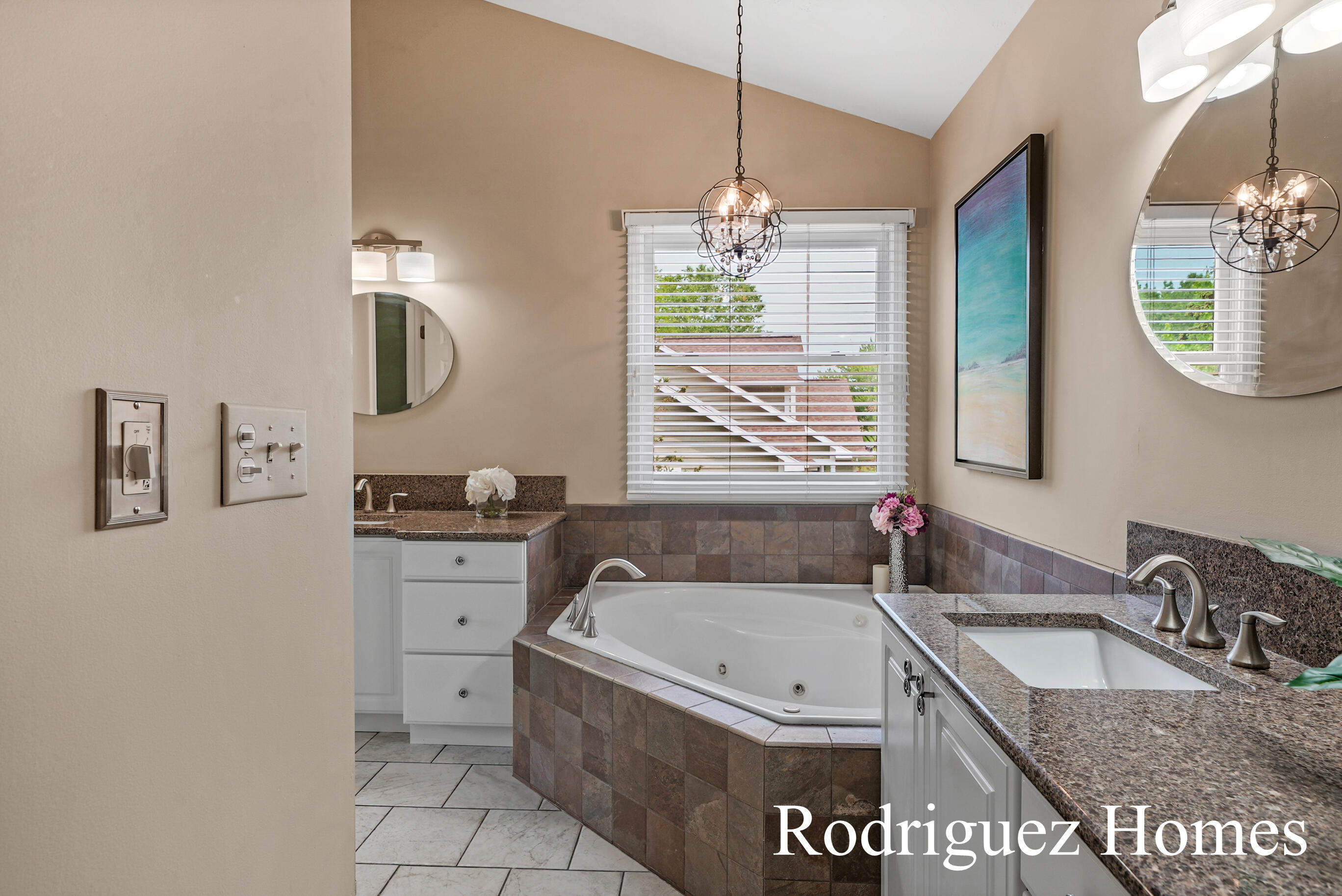 815 Bradford Hollow Drive NE