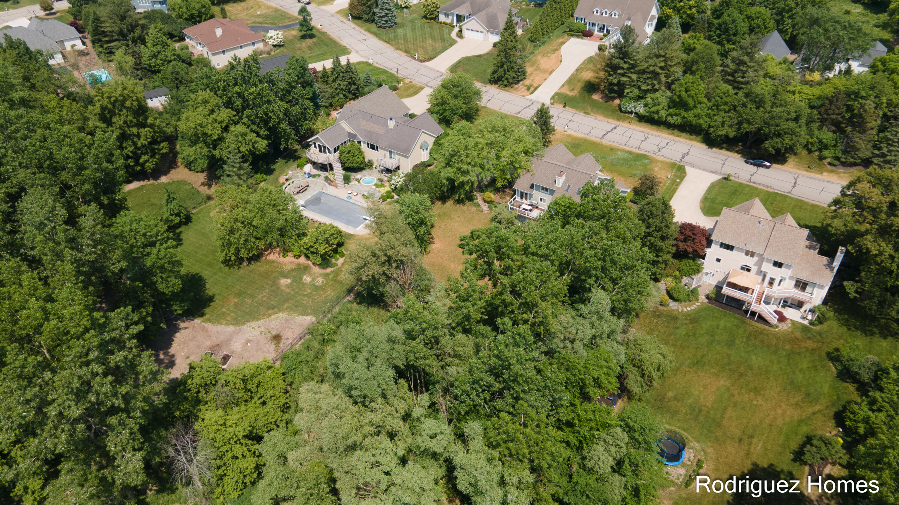 815 Bradford Hollow Drive NE