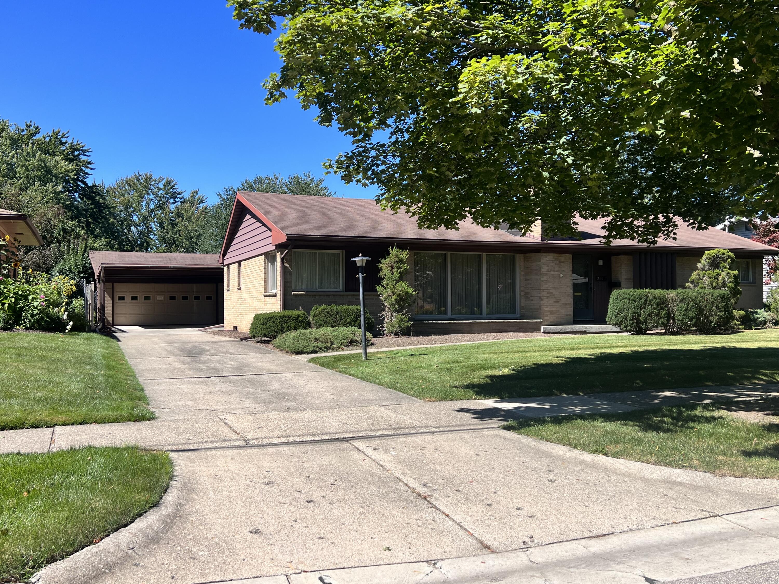 2111 Okemos Drive SE