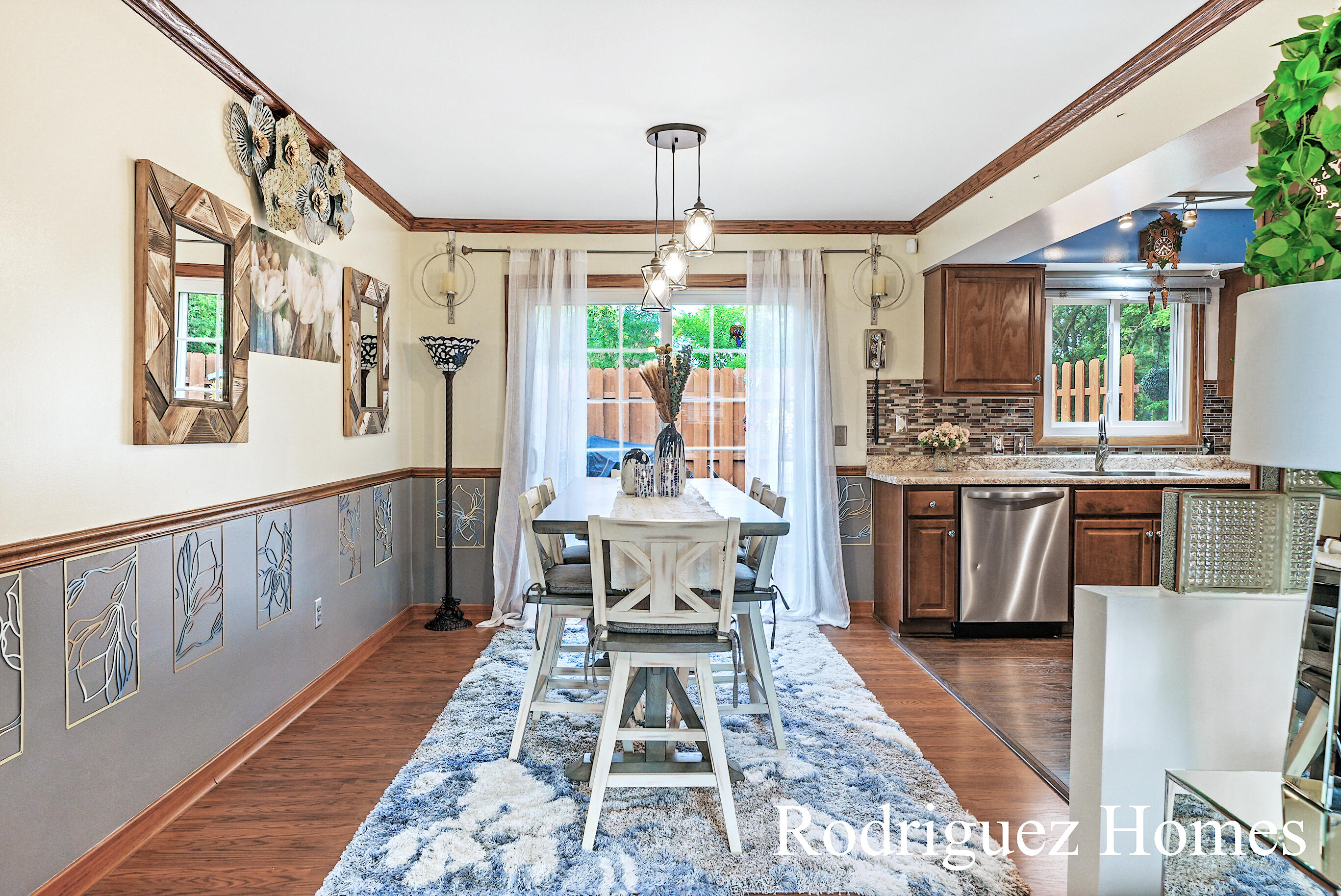 942 Bellewood Drive SE