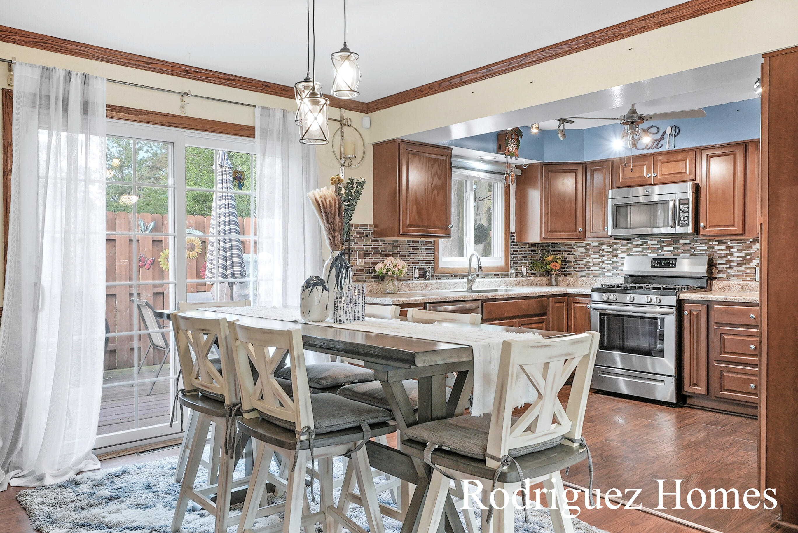 942 Bellewood Drive SE