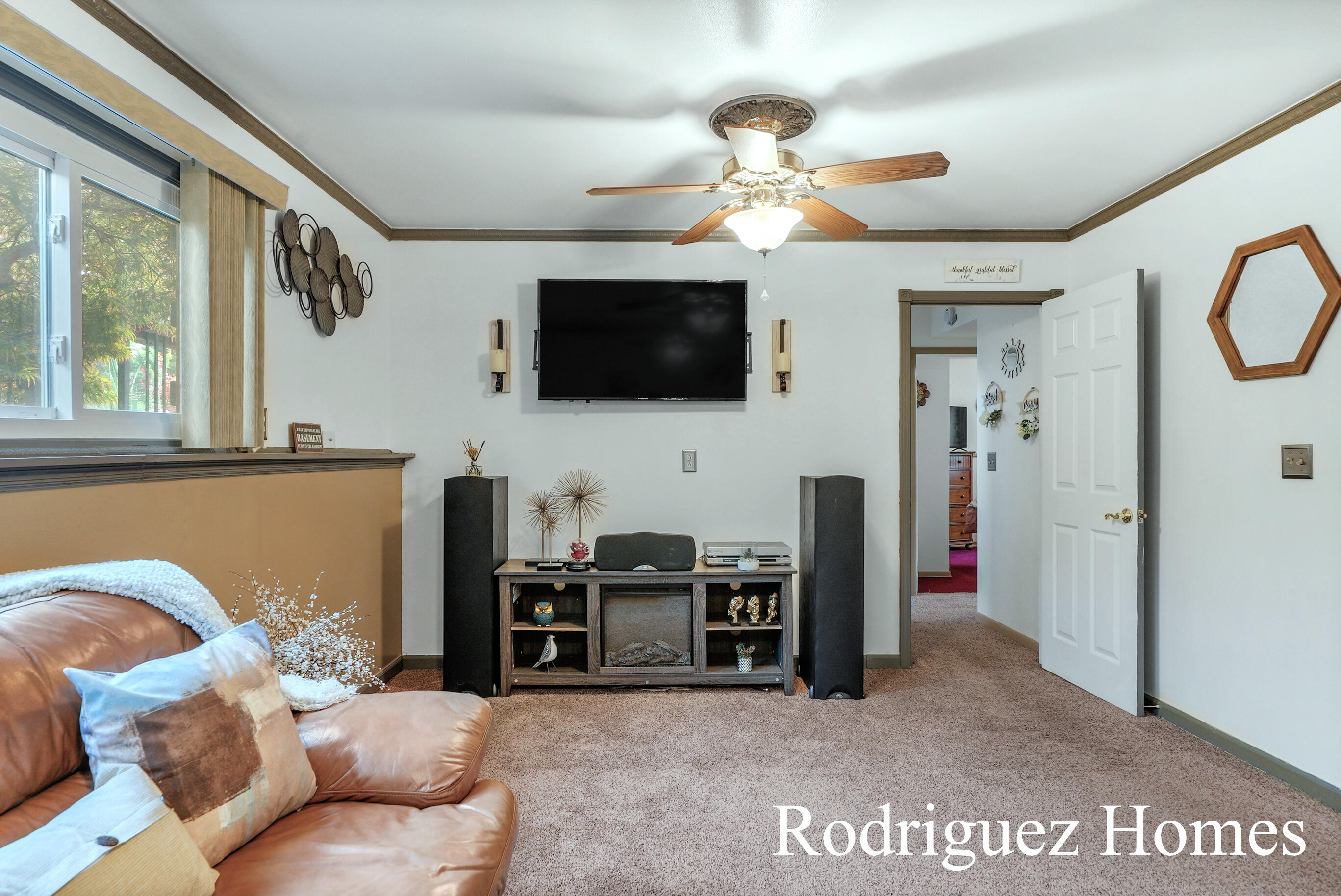 942 Bellewood Drive SE