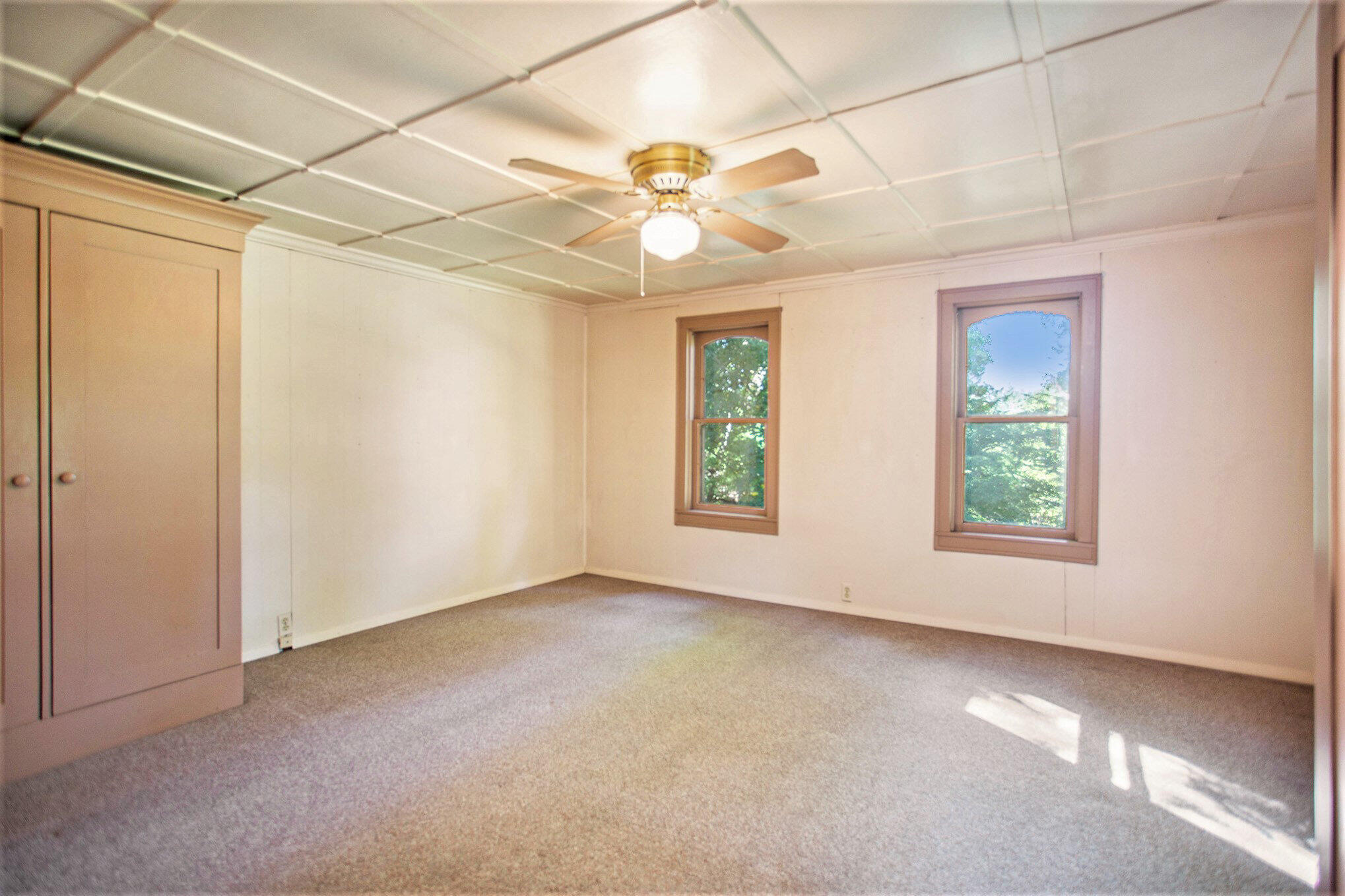 2716 13 Mile Road NE