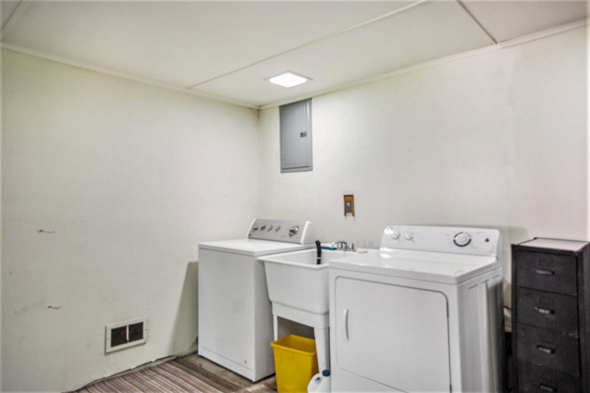 2716 13 Mile Road NE