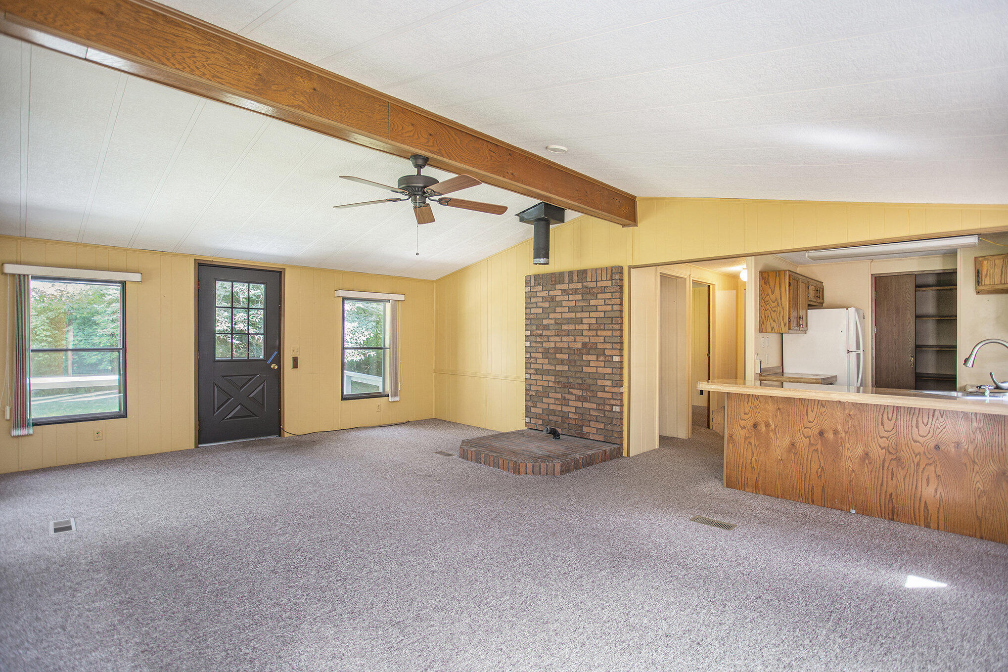 2716 13 Mile Road NE