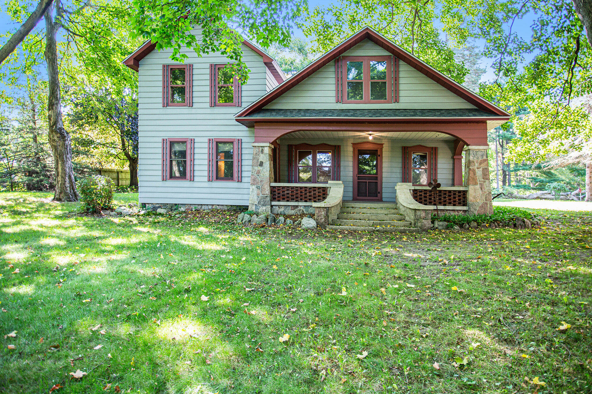 2716 13 Mile Road NE