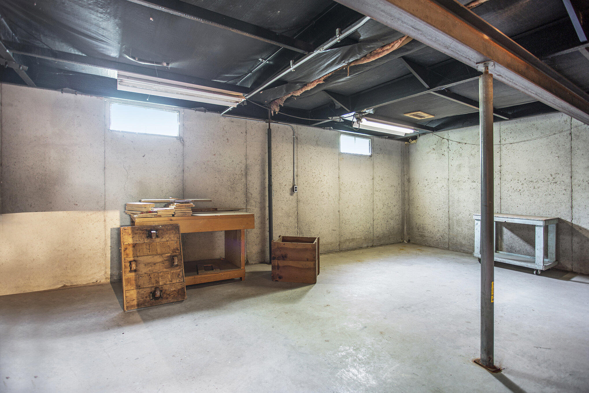 2716 13 Mile Road NE