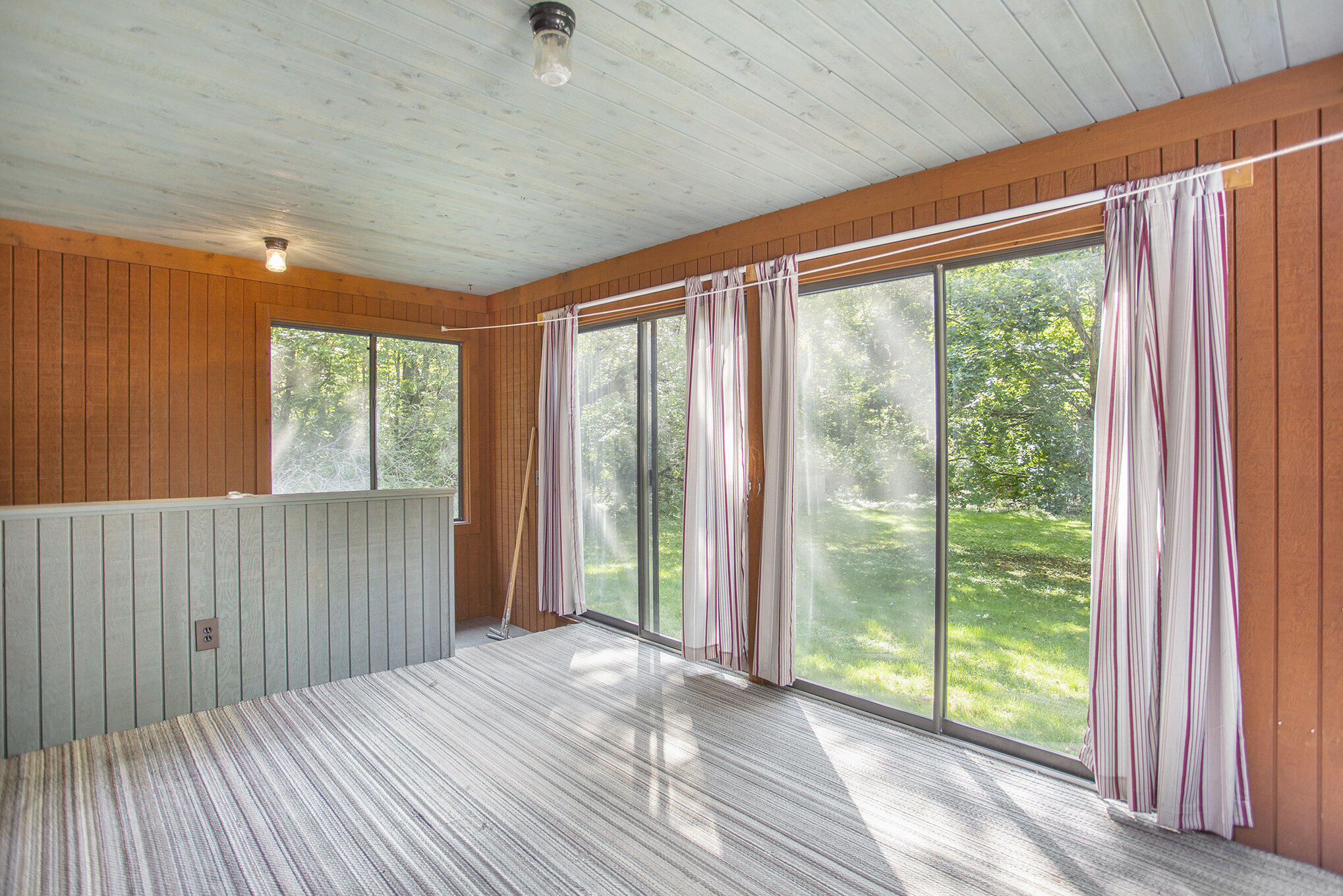 2716 13 Mile Road NE