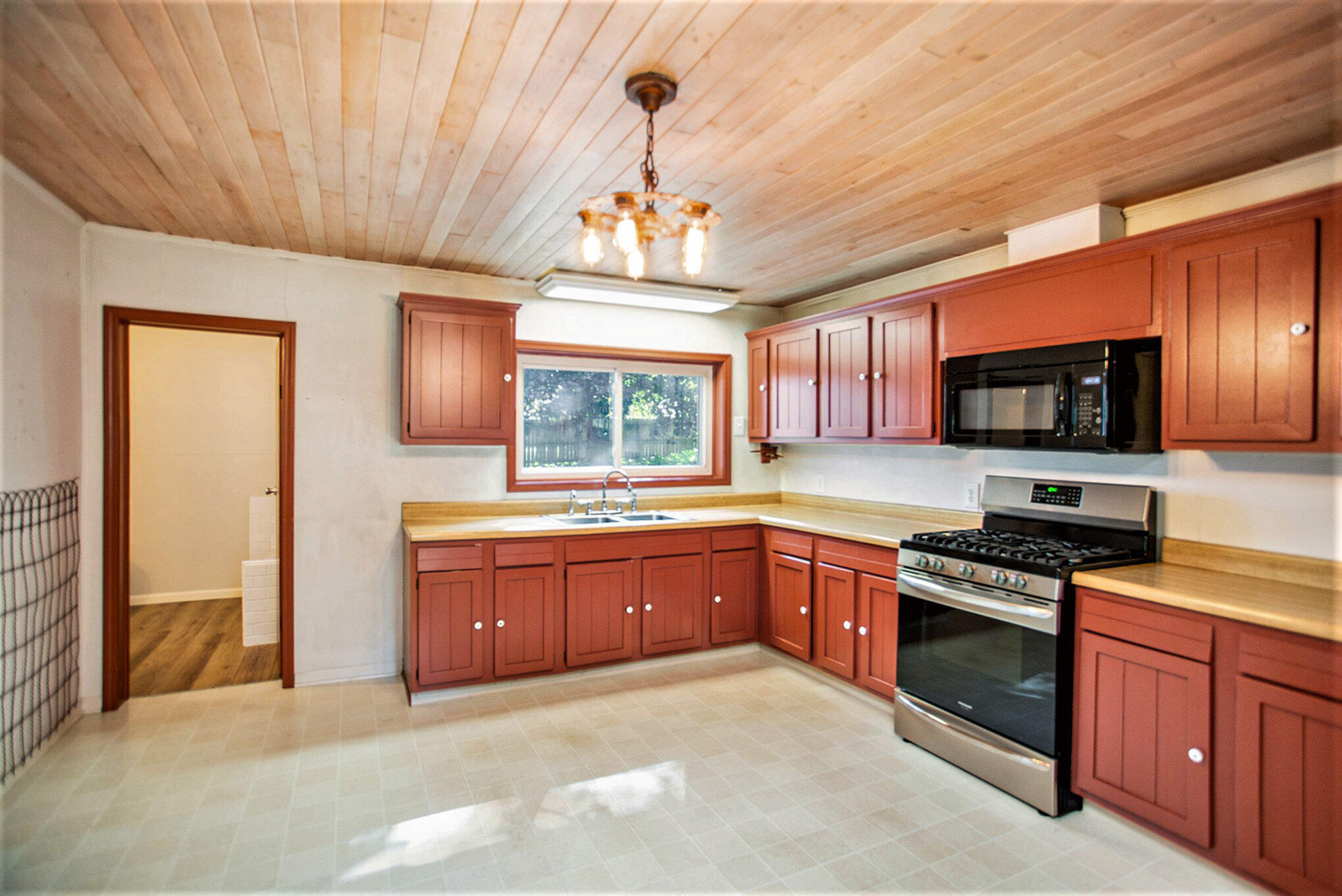 2716 13 Mile Road NE