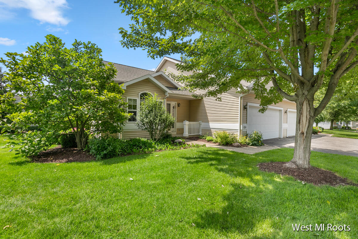 2995 Windcrest Way NE