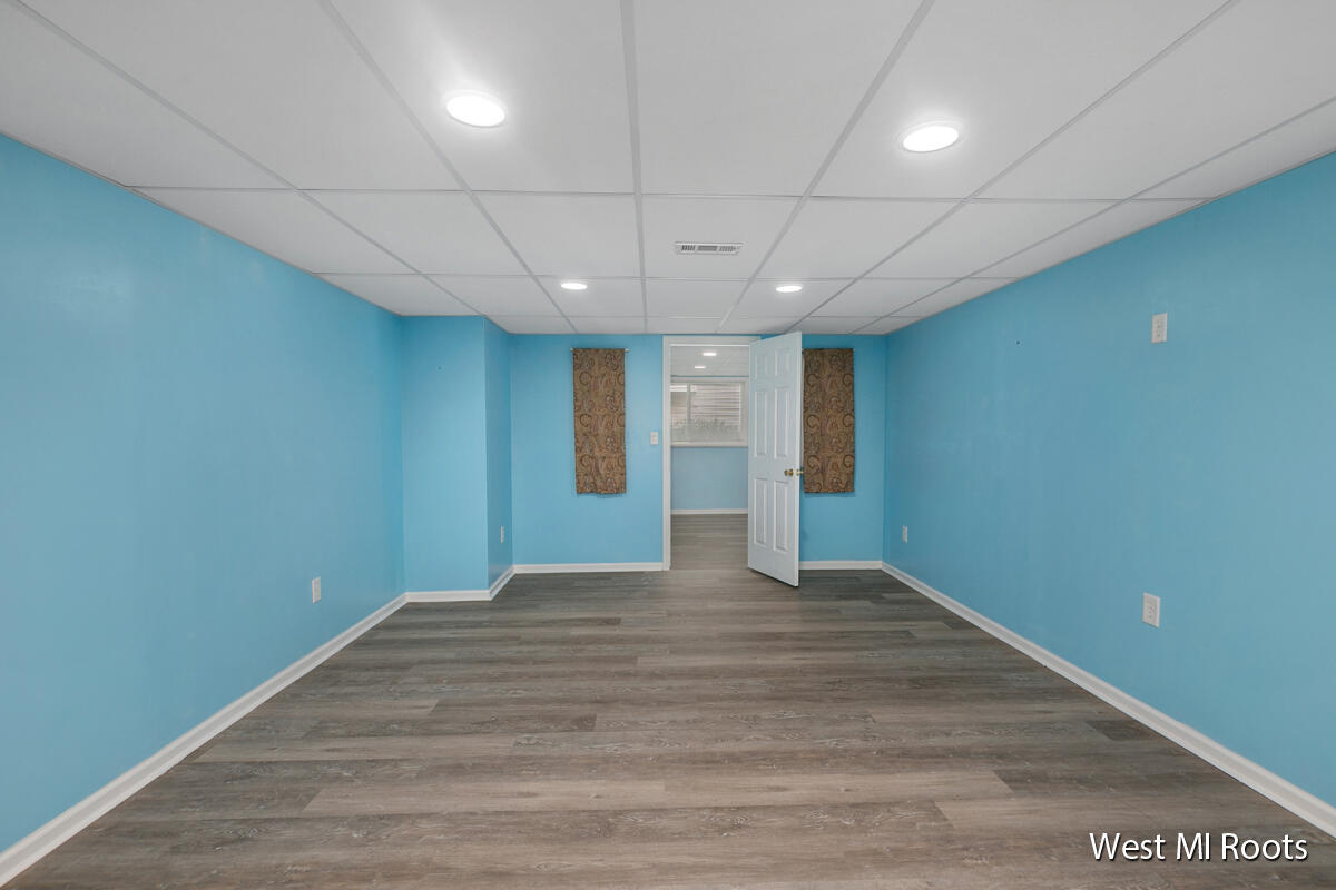 2995 Windcrest Way NE