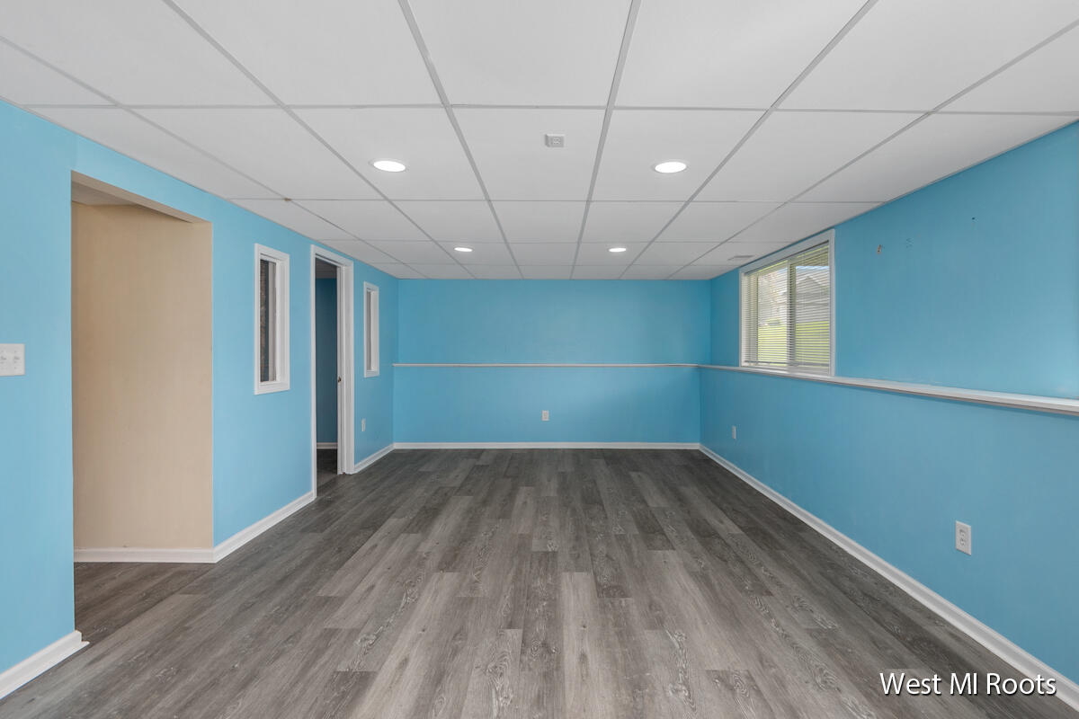 2995 Windcrest Way NE