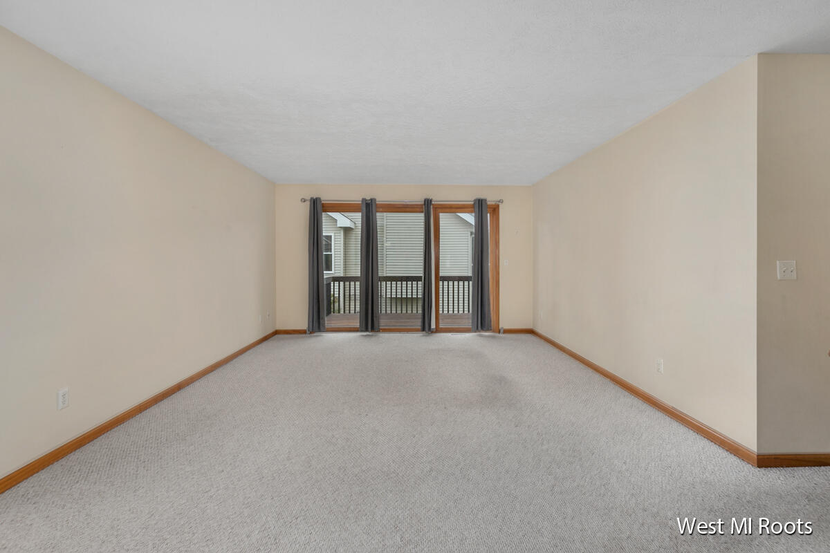 2995 Windcrest Way NE