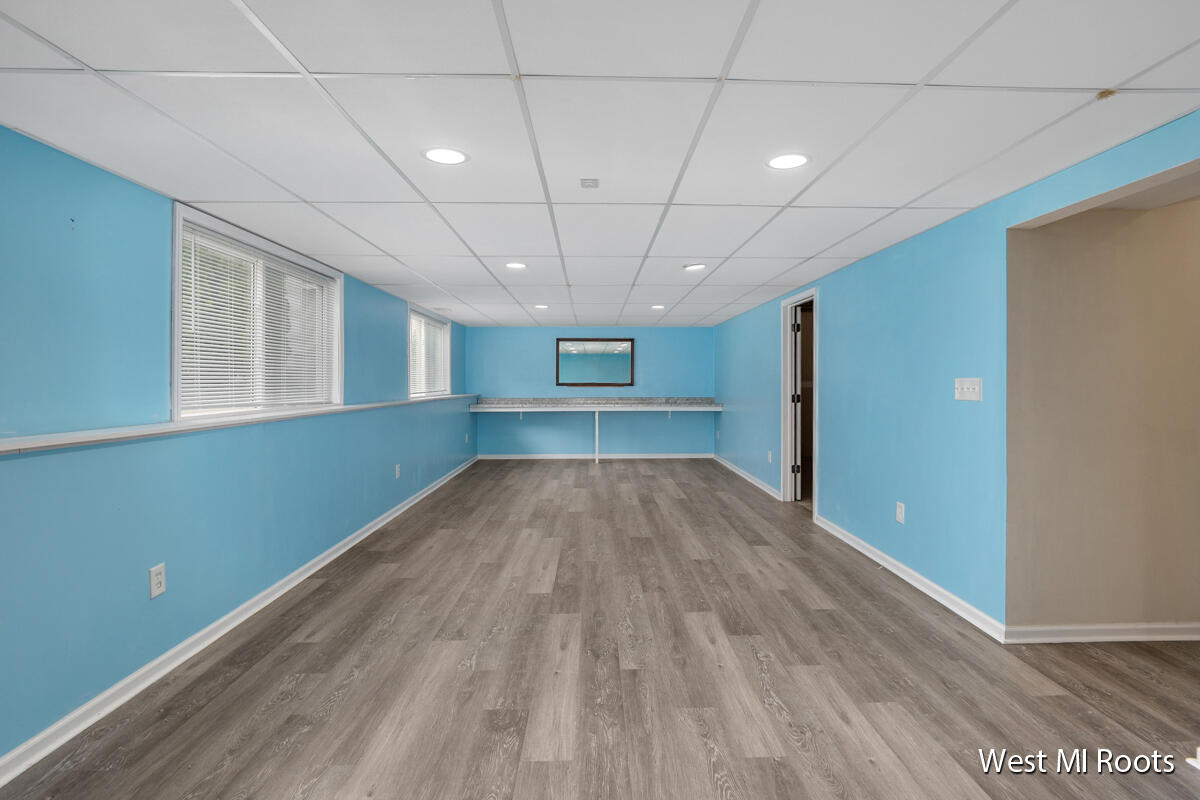 2995 Windcrest Way NE