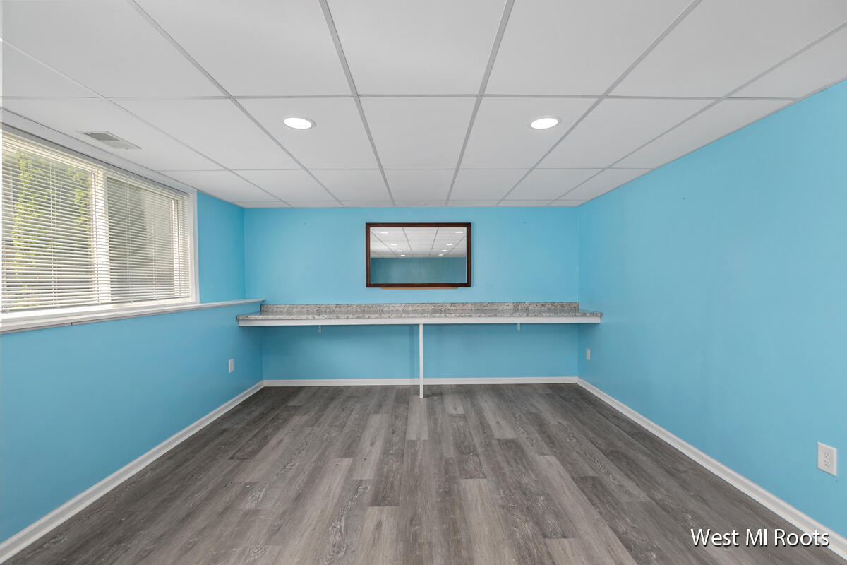 2995 Windcrest Way NE