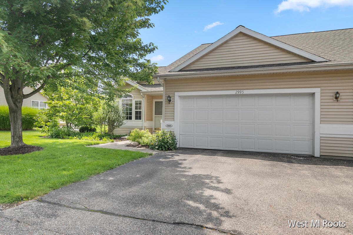 2995 Windcrest Way NE