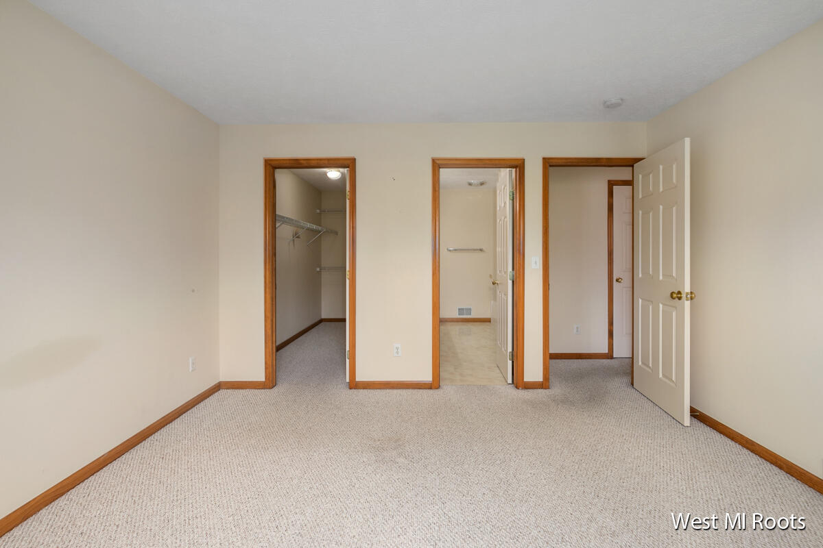 2995 Windcrest Way NE