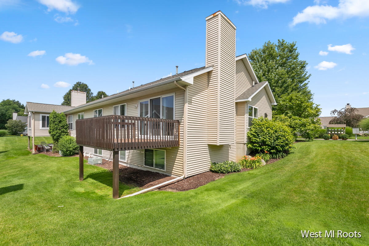 2995 Windcrest Way NE