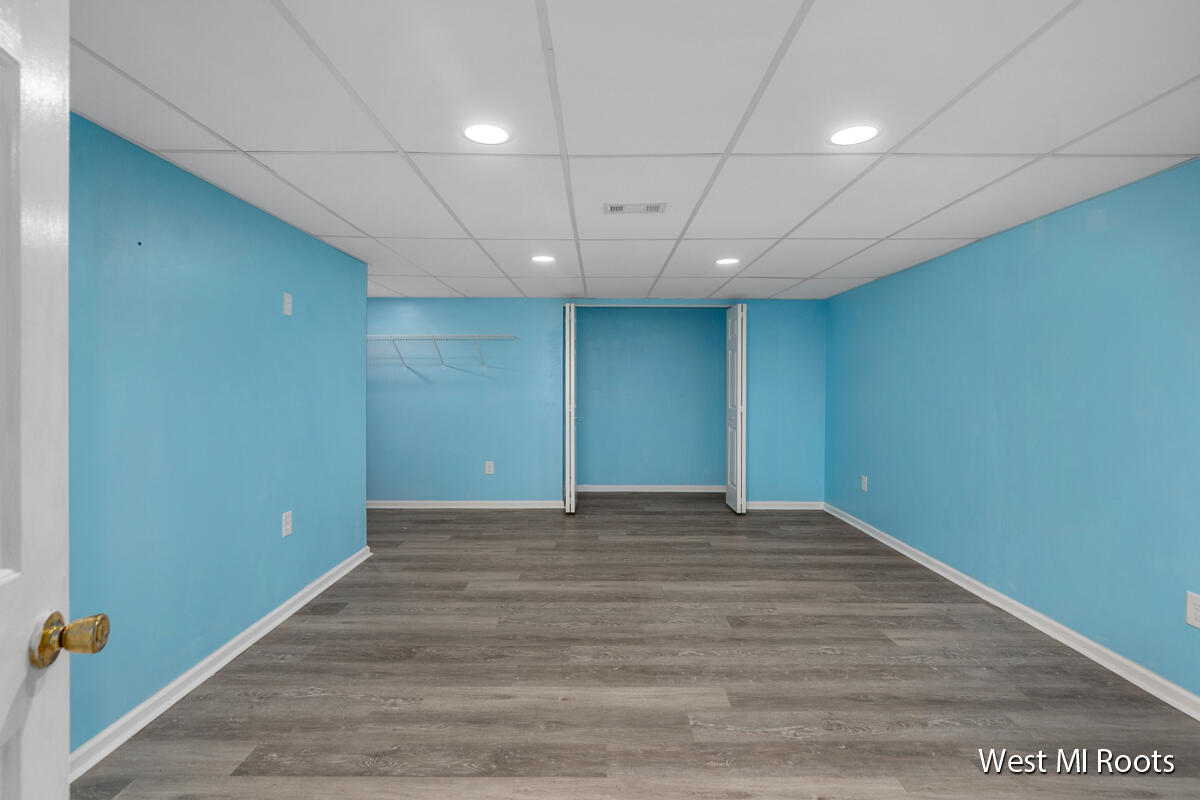 2995 Windcrest Way NE