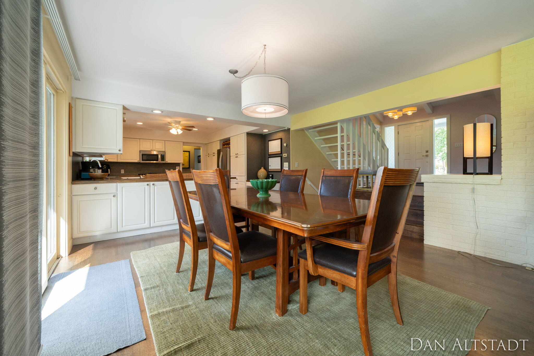 211 Greenbrier Drive SE