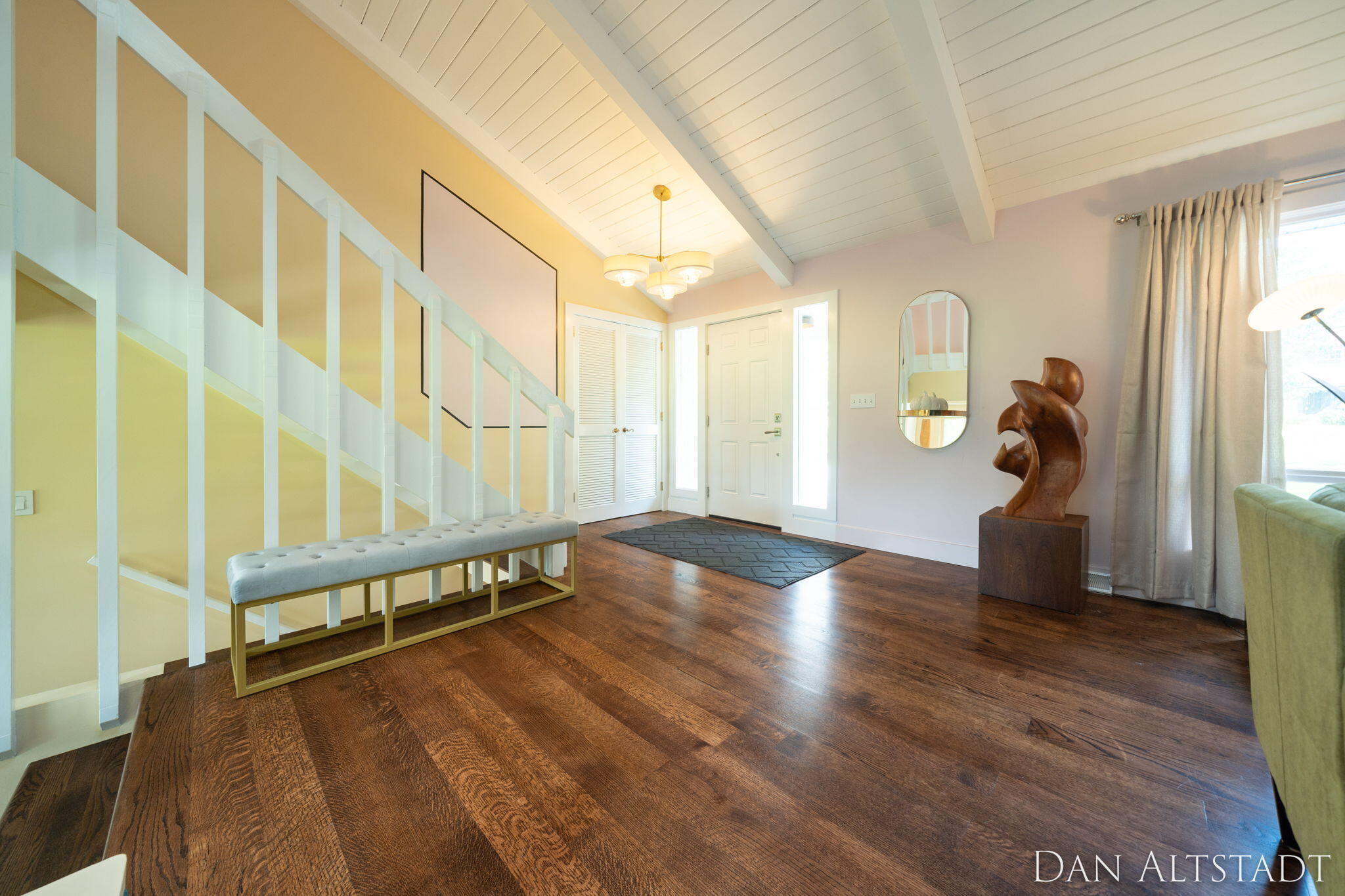211 Greenbrier Drive SE