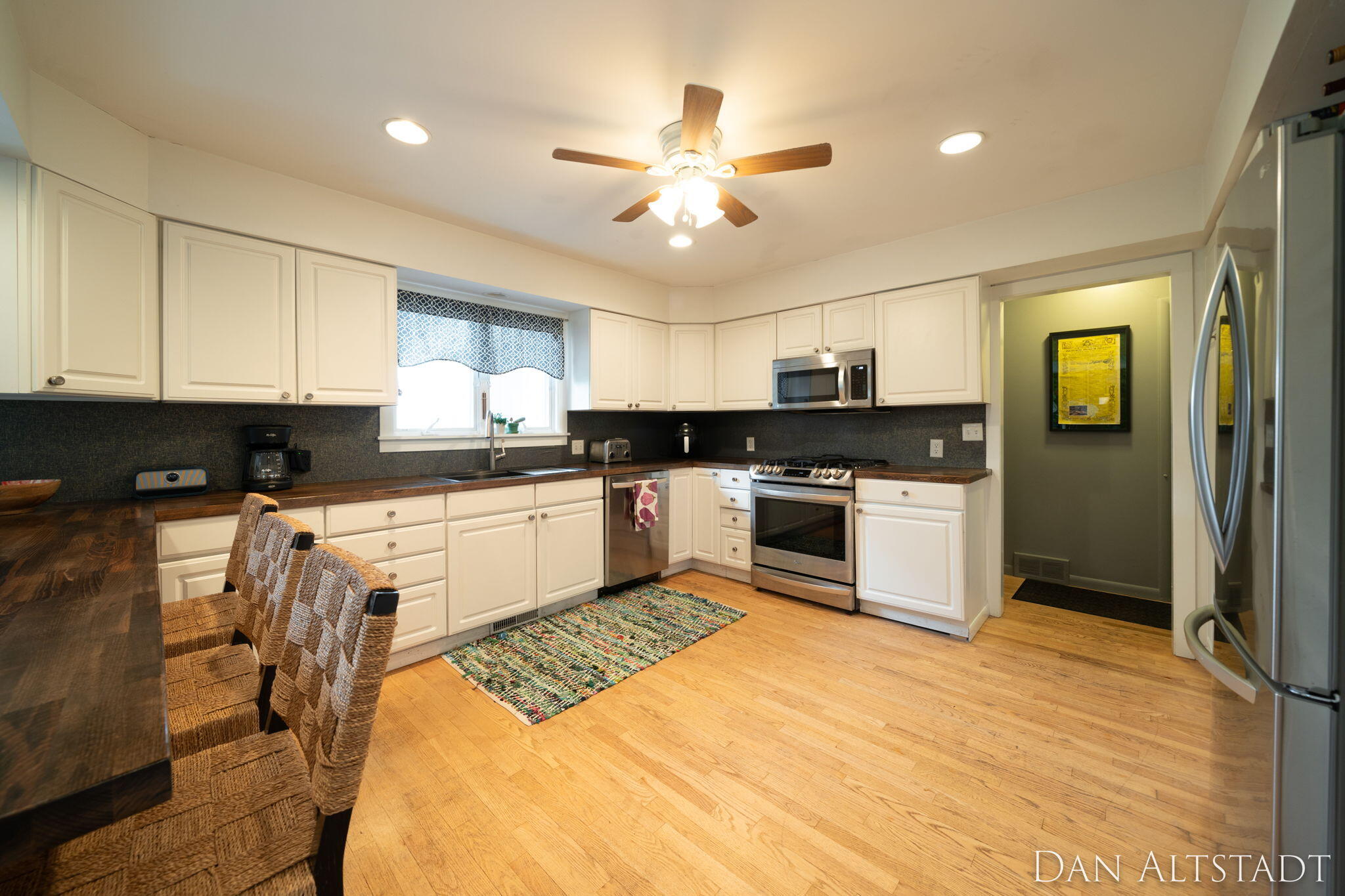 211 Greenbrier Drive SE