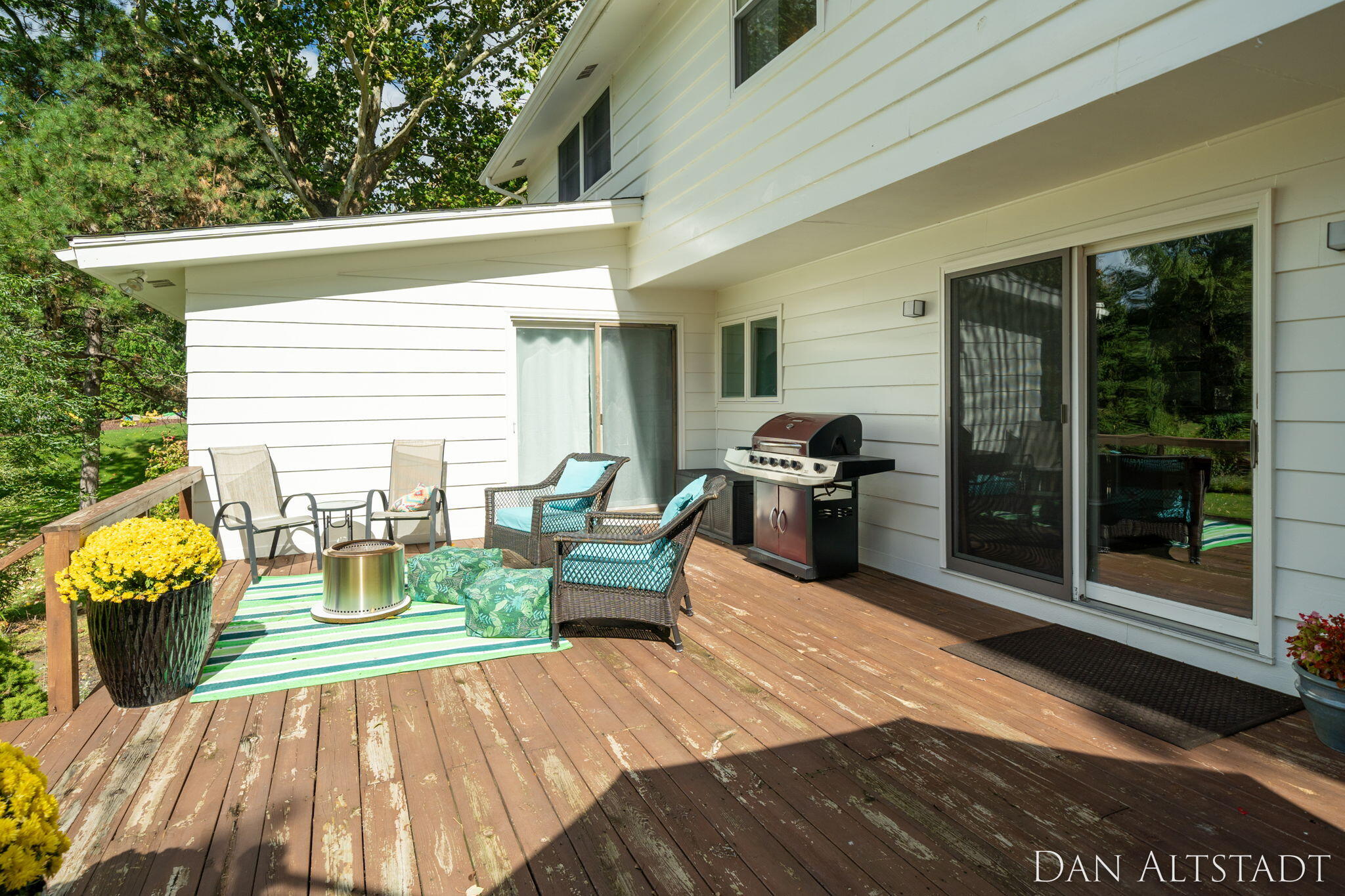 211 Greenbrier Drive SE