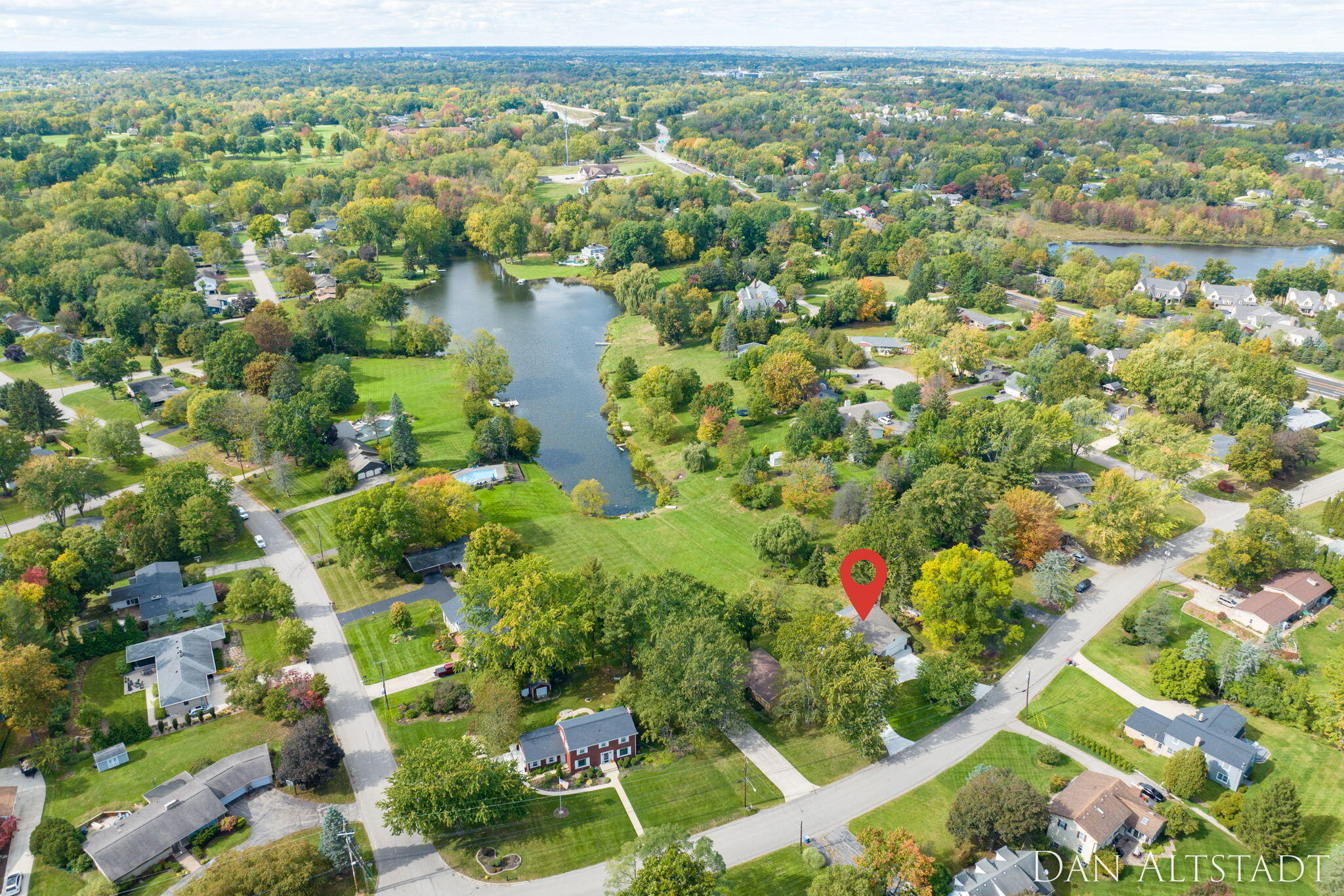 211 Greenbrier Drive SE