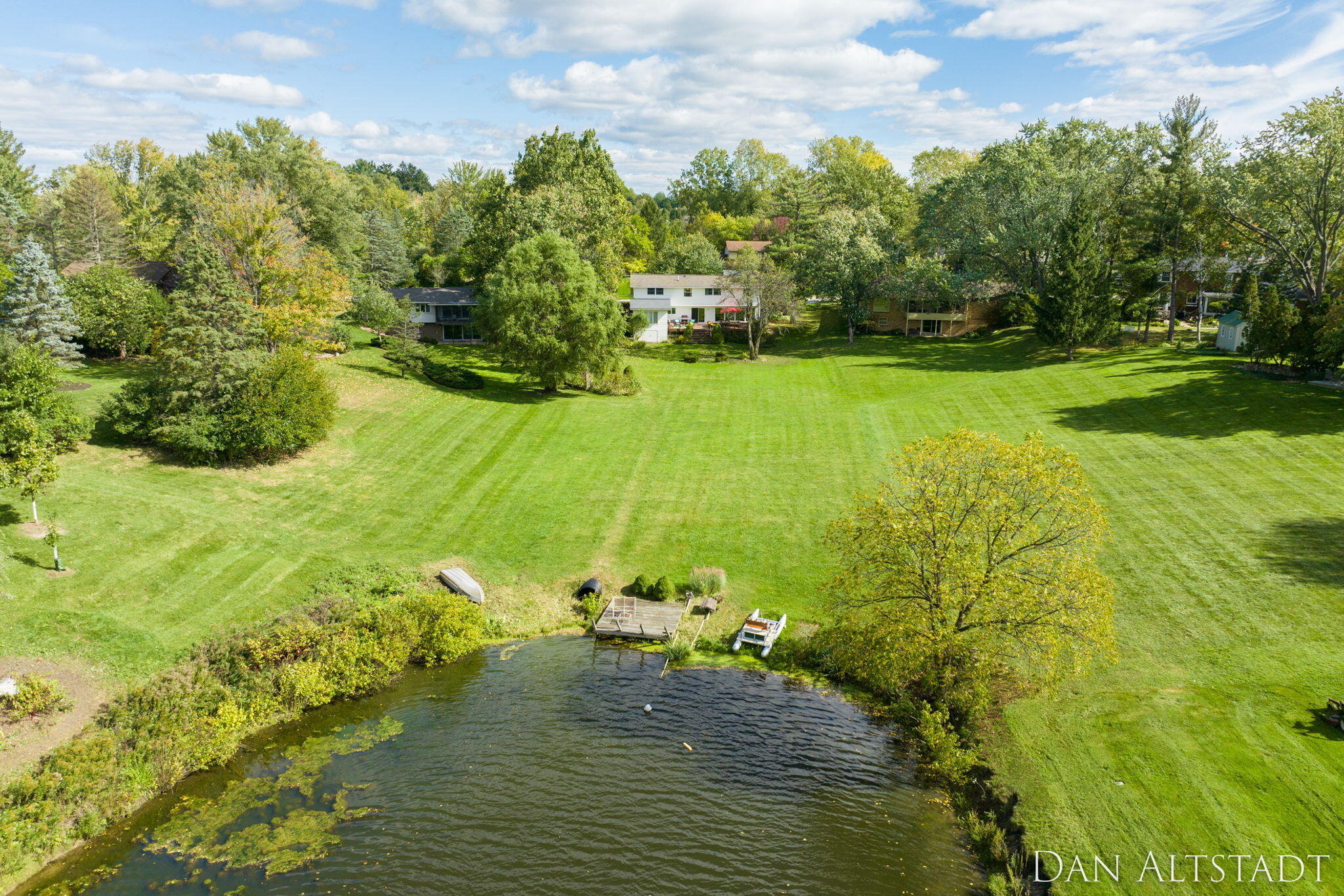 211 Greenbrier Drive SE