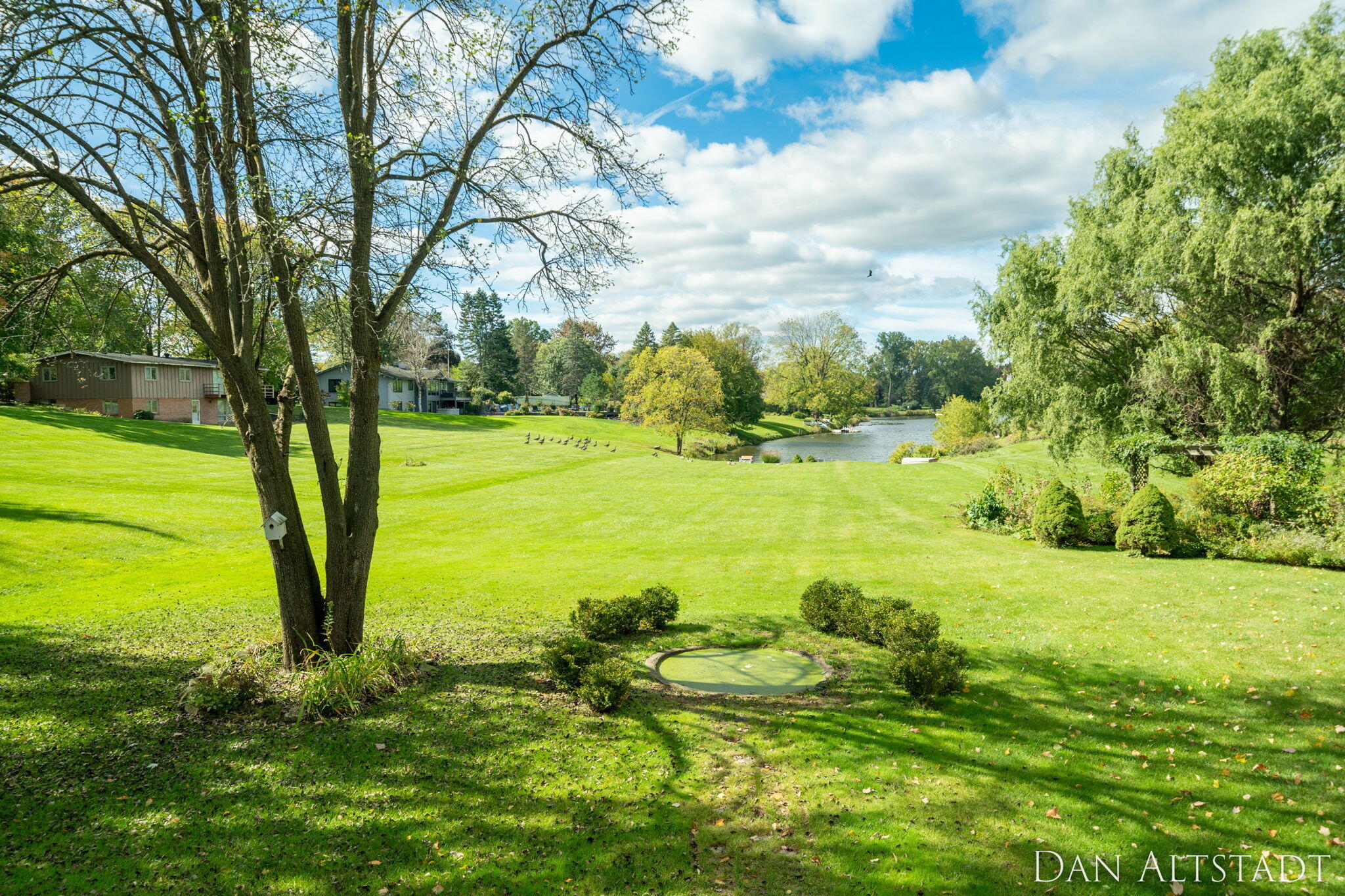 211 Greenbrier Drive SE